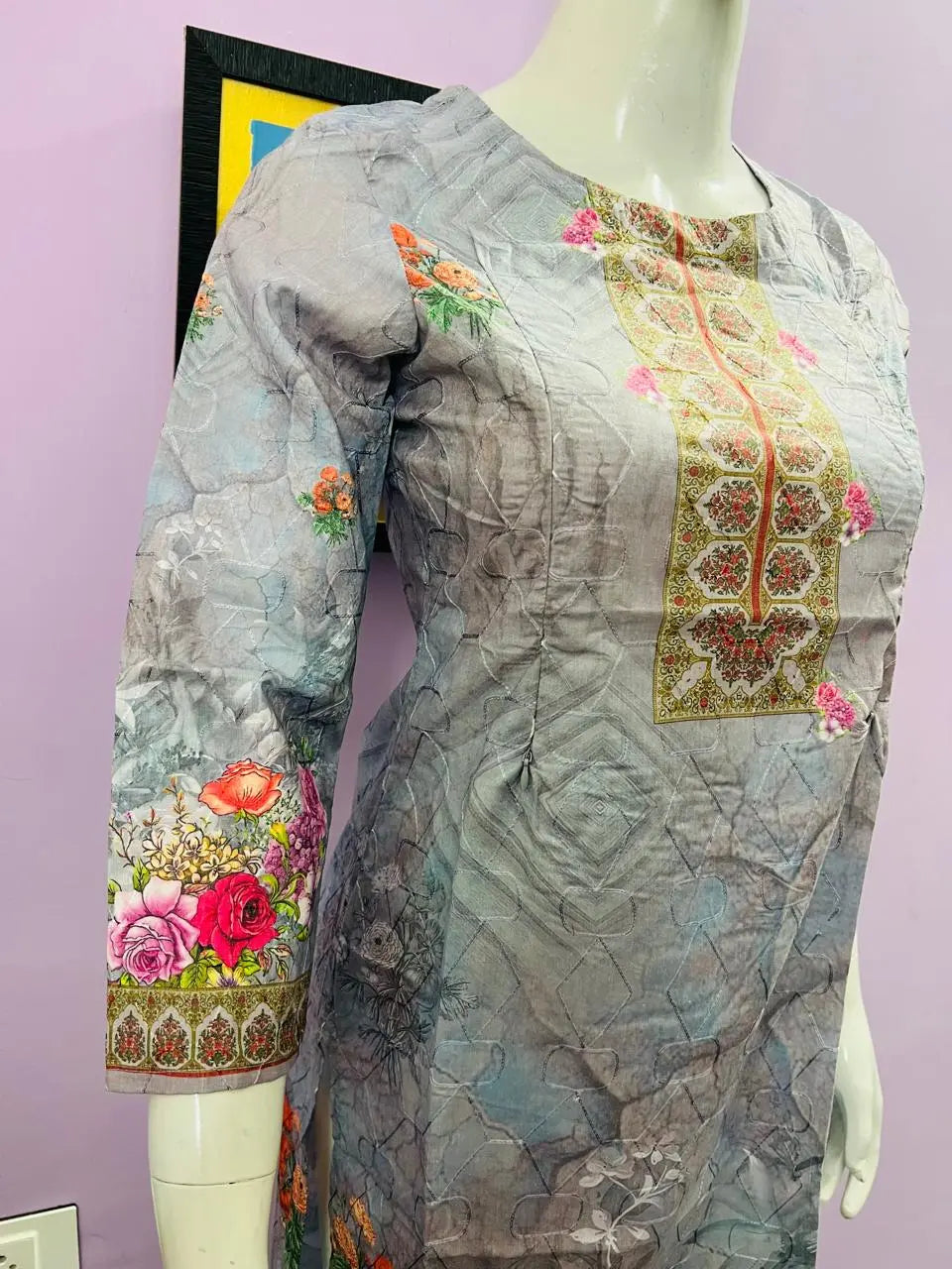GREY COLORED COTTON FLORAL PRINT NURSING AND FEEDING KURTA WITH BOTH SIDE FEEDING ZIPPER mumzhug
