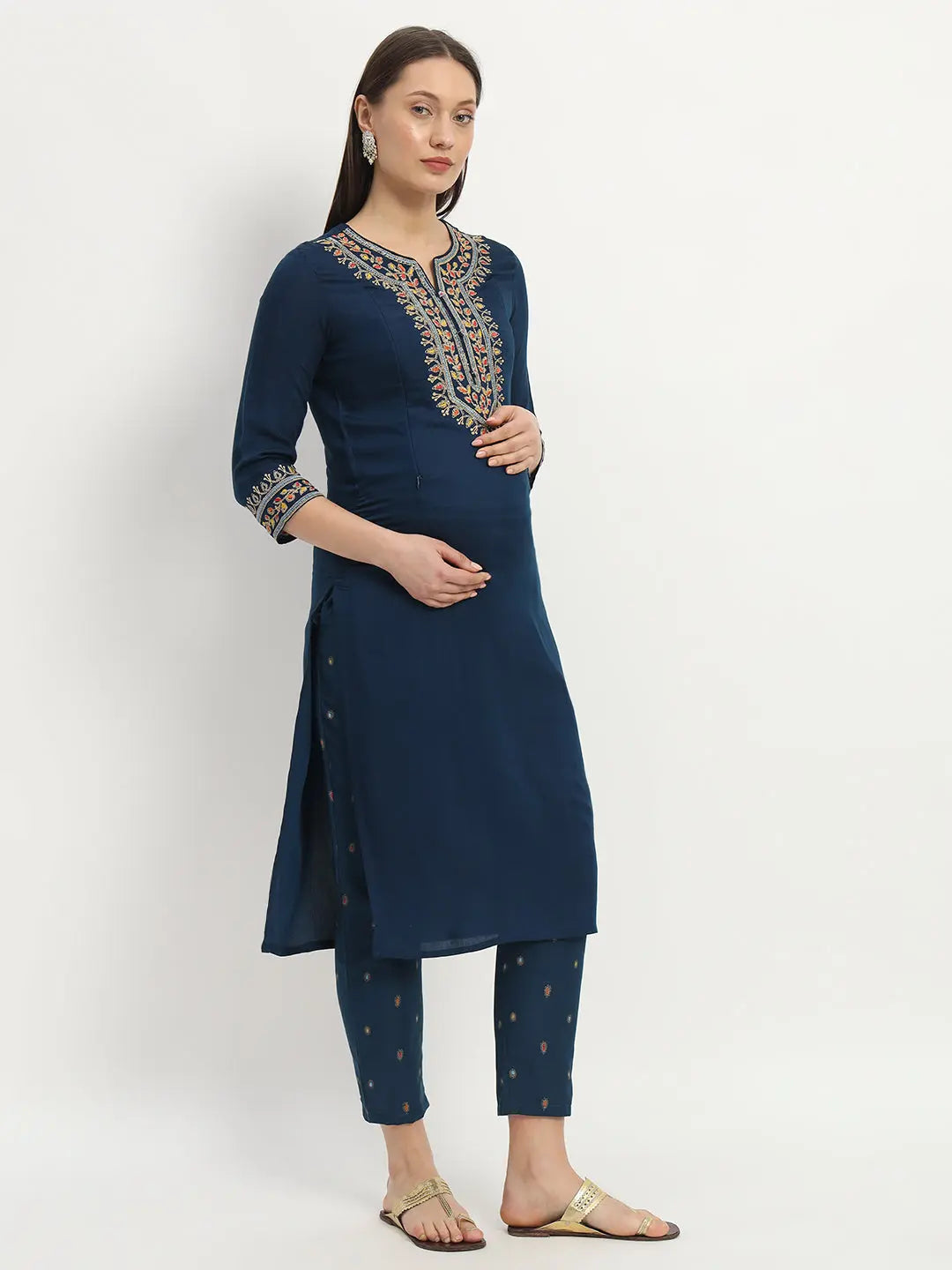 MUMZHUG Embroided Straight Kurta & Rayon Pant & Malmal Dupatta For Maternity & Feeding Purpose mumzhug