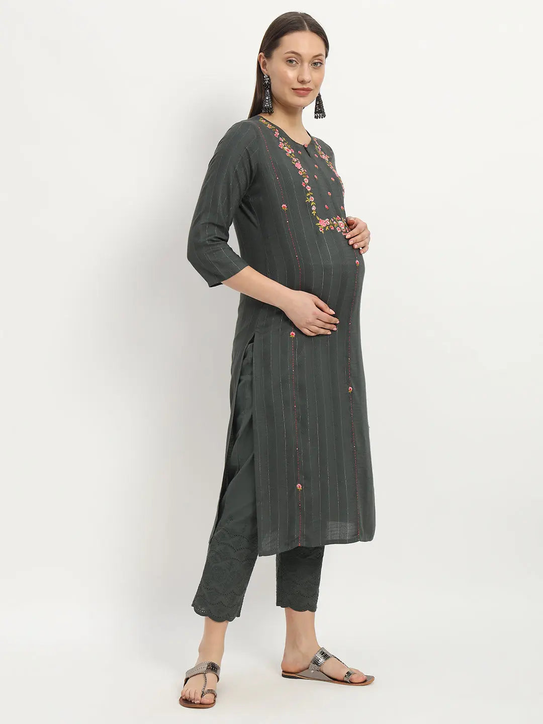 mumzhug Women Floral Embroidered Regular Thread Work Kurta with Trousers With Dupatta mumzhug