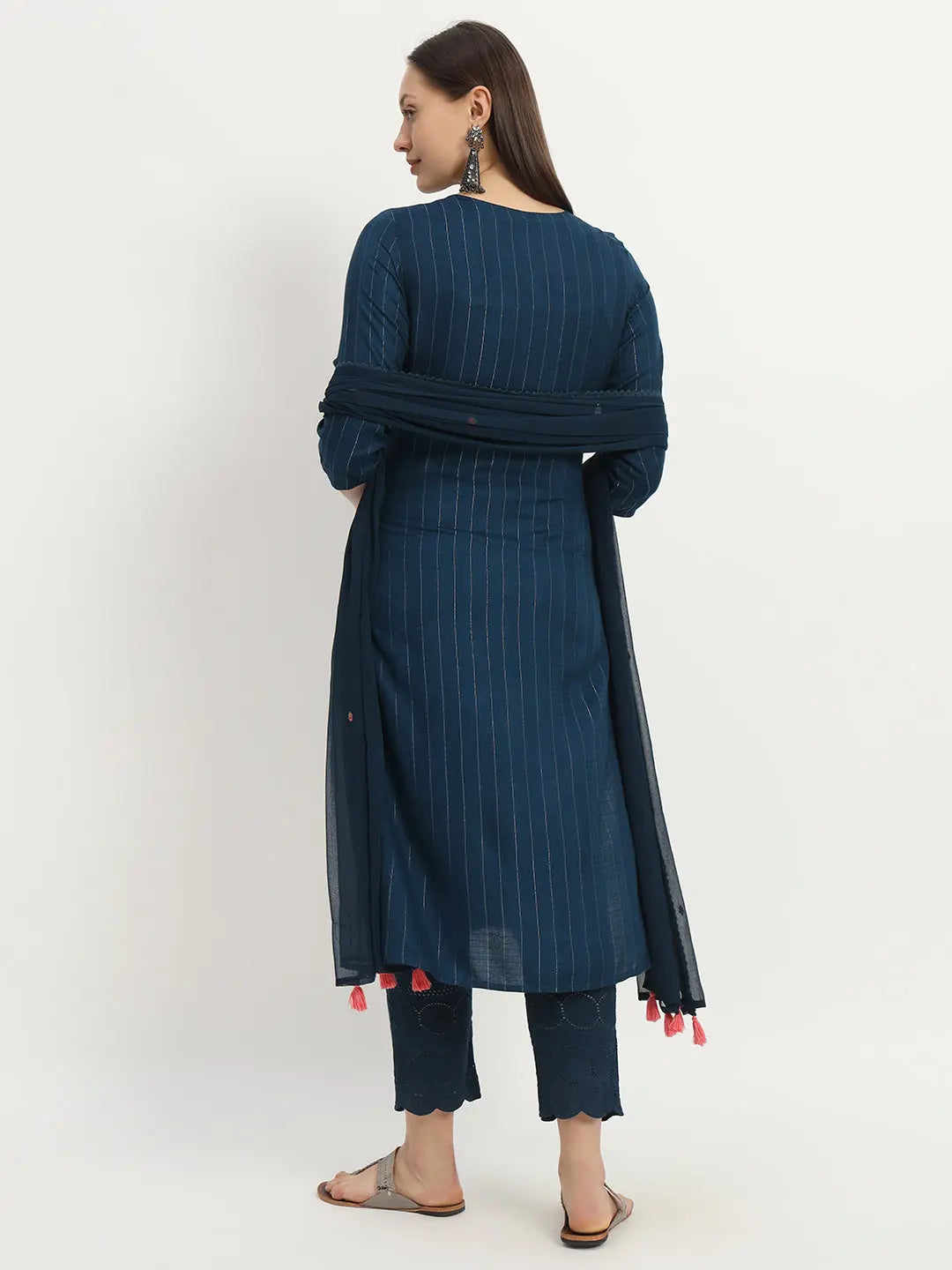 mumzhug Women Floral Embroidered Regular Thread Work Kurta with Trousers With Dupatta mumzhug