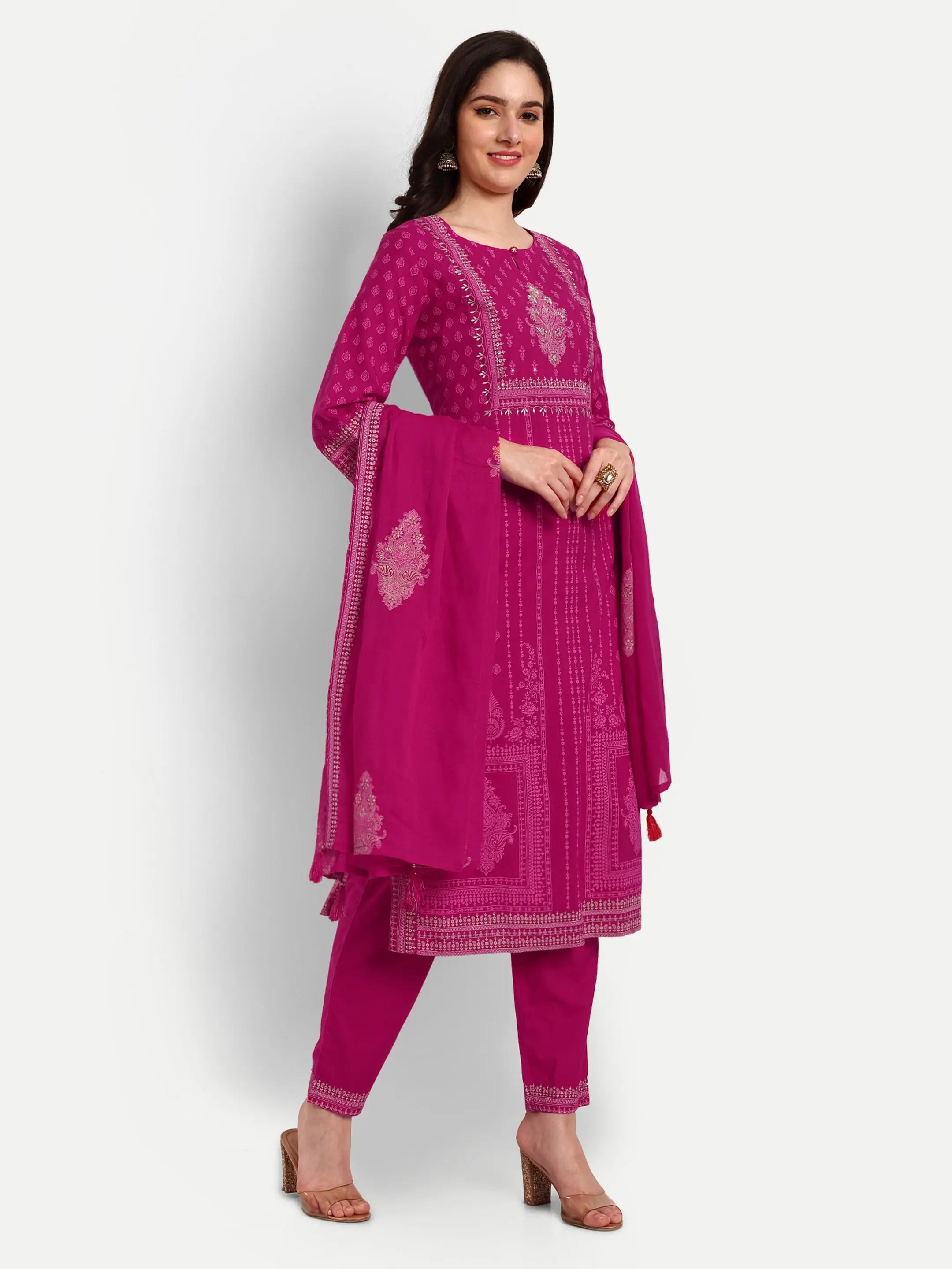 PURE COTTON EMBROIDED WOMEN'S KURTA PANT AND DUPATTA SET Kavita Gupta