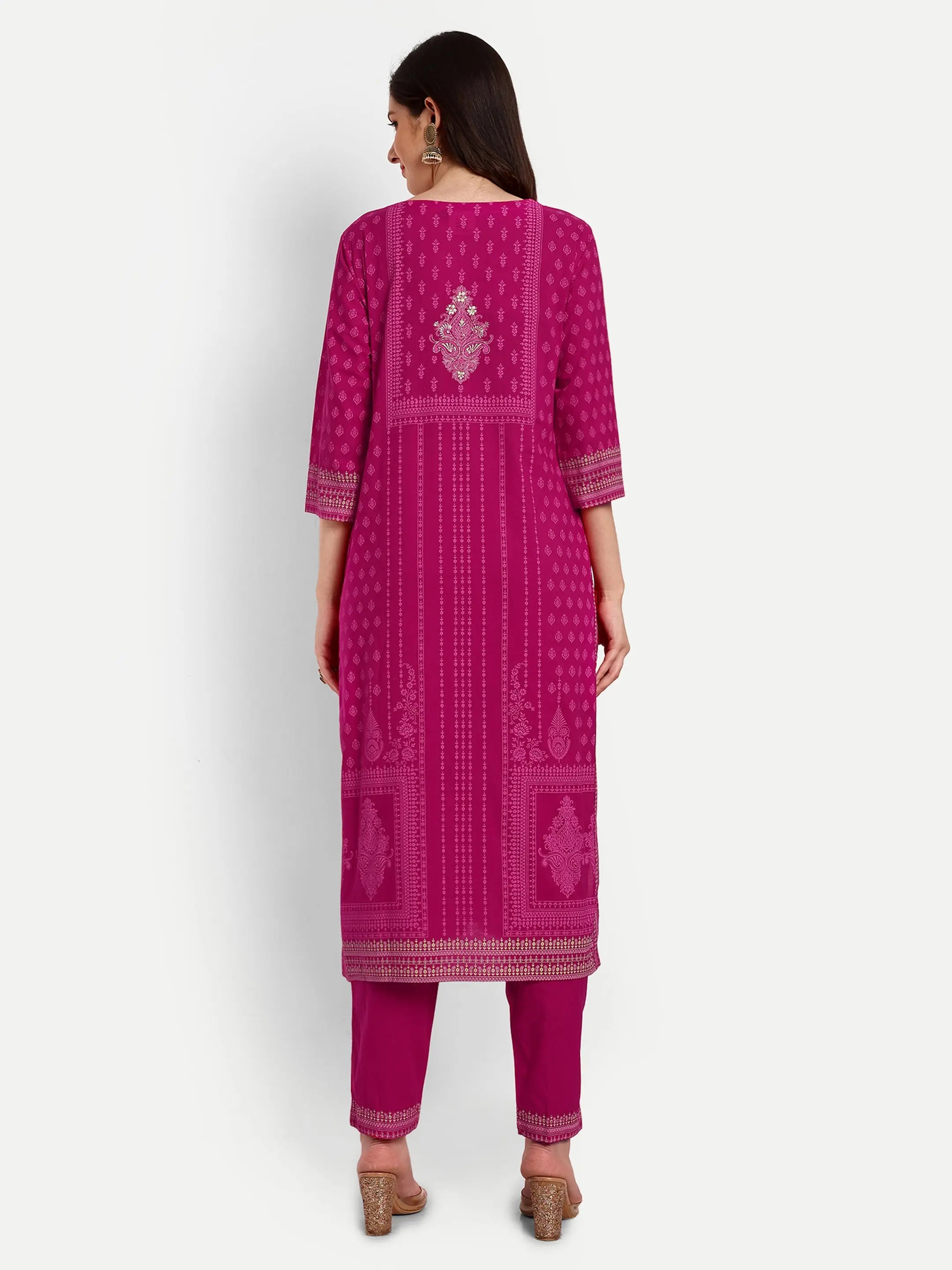PURE COTTON EMBROIDED WOMEN'S KURTA PANT AND DUPATTA SET Kavita Gupta