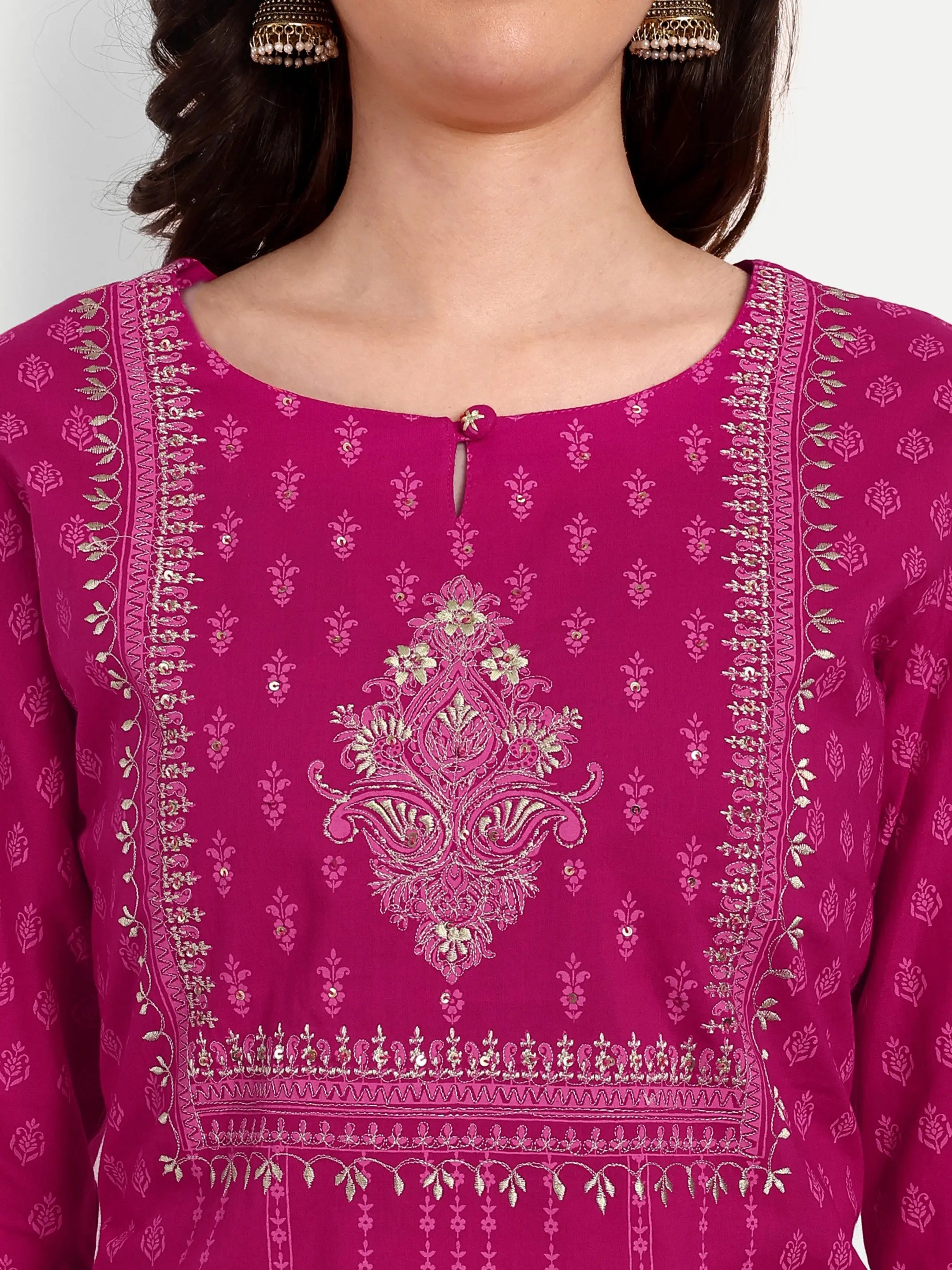 PURE COTTON EMBROIDED WOMEN'S KURTA PANT AND DUPATTA SET Kavita Gupta