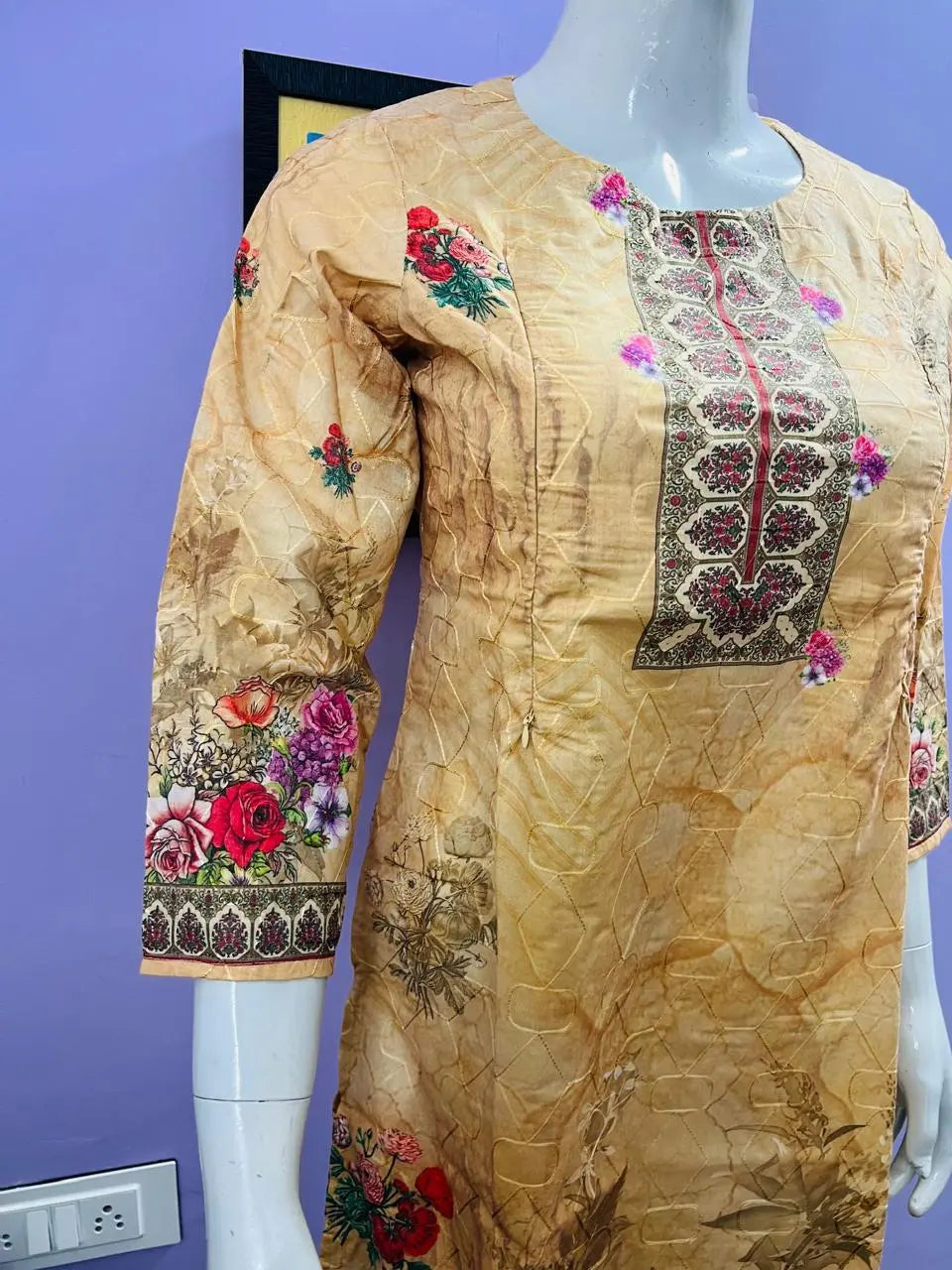 BEIGE COLORED COTTON FLORAL PRINT NURSING AND FEEDING KURTA WITH BOTH SIDE FEEDING ZIPPER mumzhug