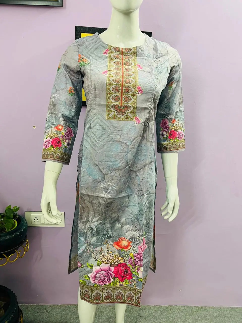 GREY COLORED COTTON FLORAL PRINT NURSING AND FEEDING KURTA WITH BOTH SIDE FEEDING ZIPPER mumzhug