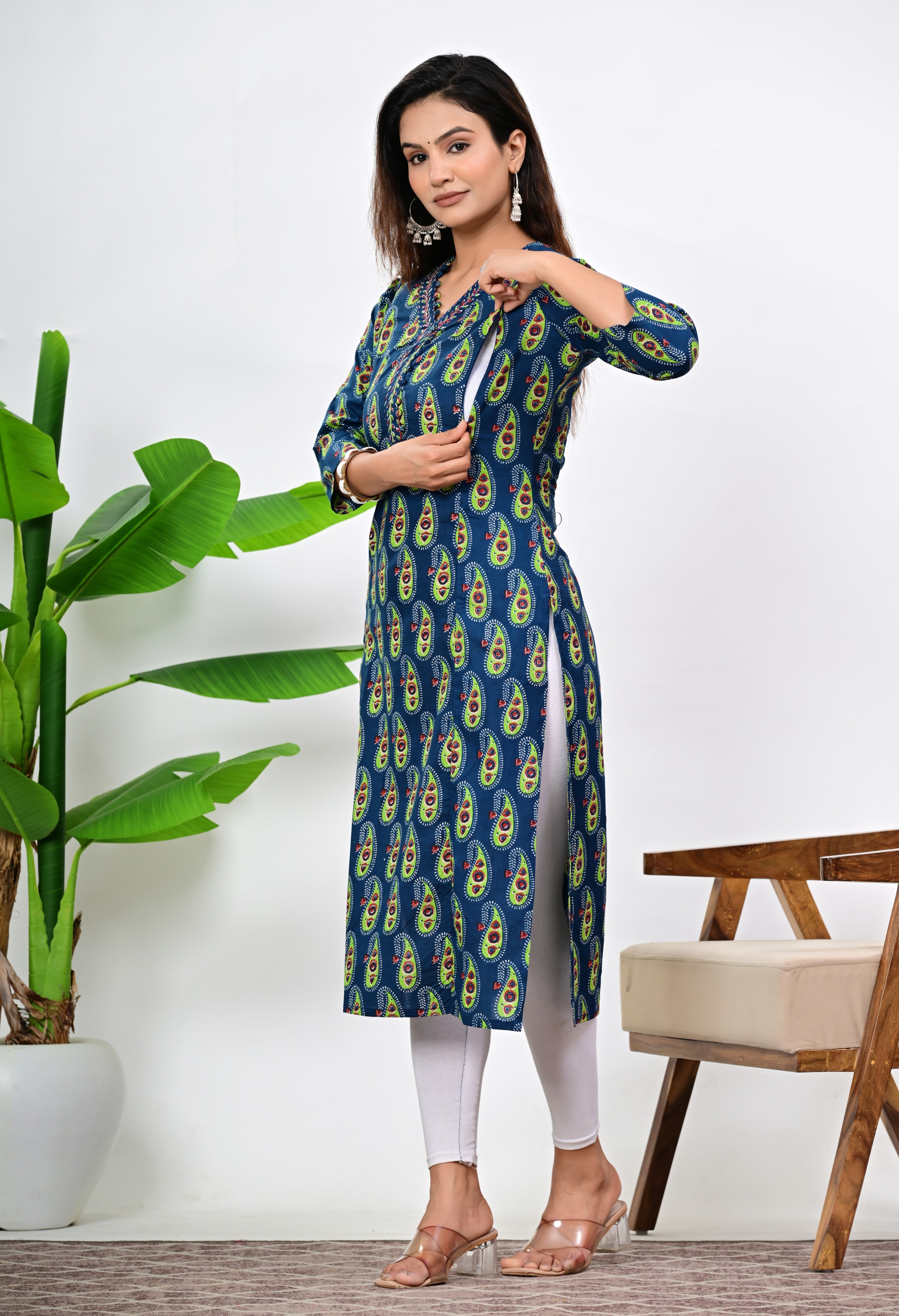 Mumzhug Pure Cotton Jaipuri Paisely Print Feeding Kurta with Side Zipper