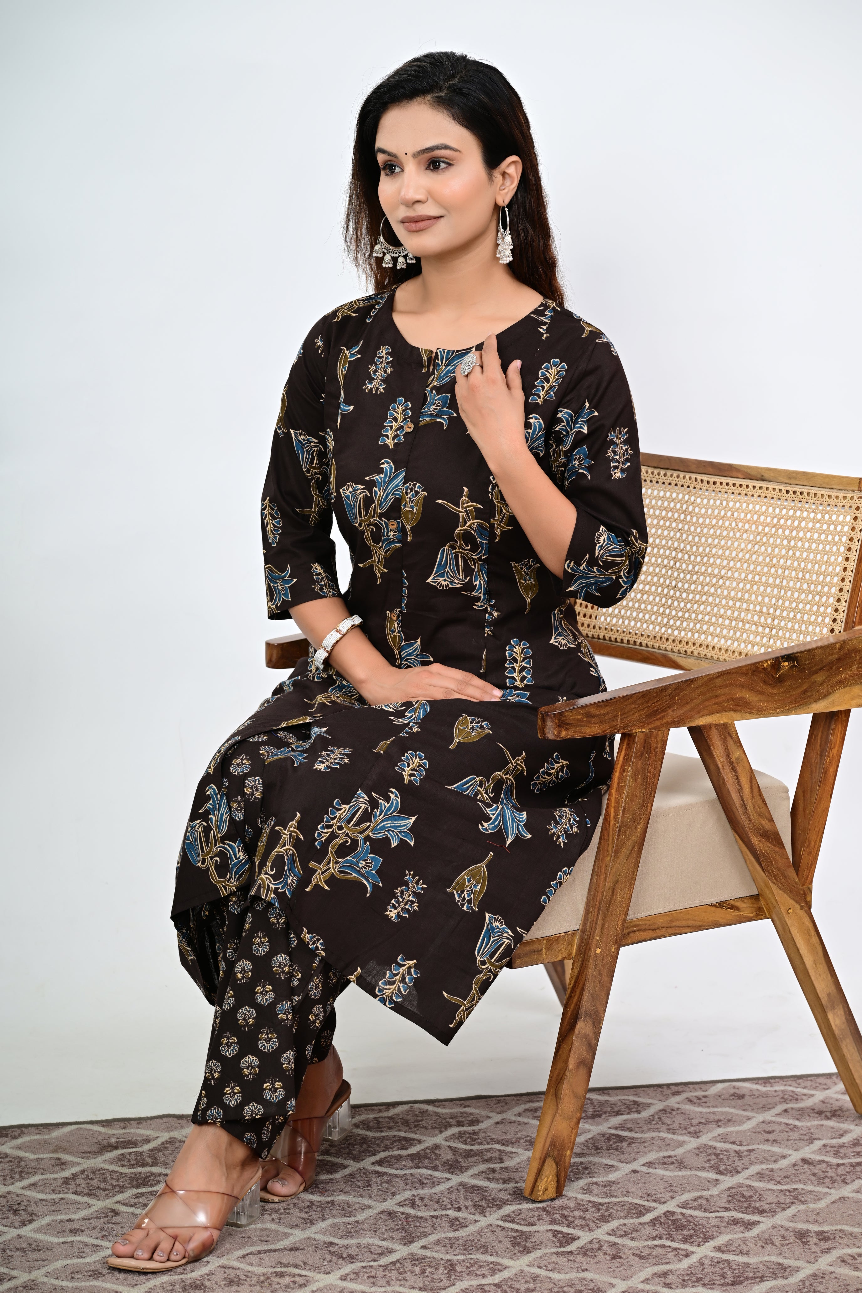 Mumzhug Mouse Colored Pure Cotton Jaipuri Multi Floral Print Feeding Kurta