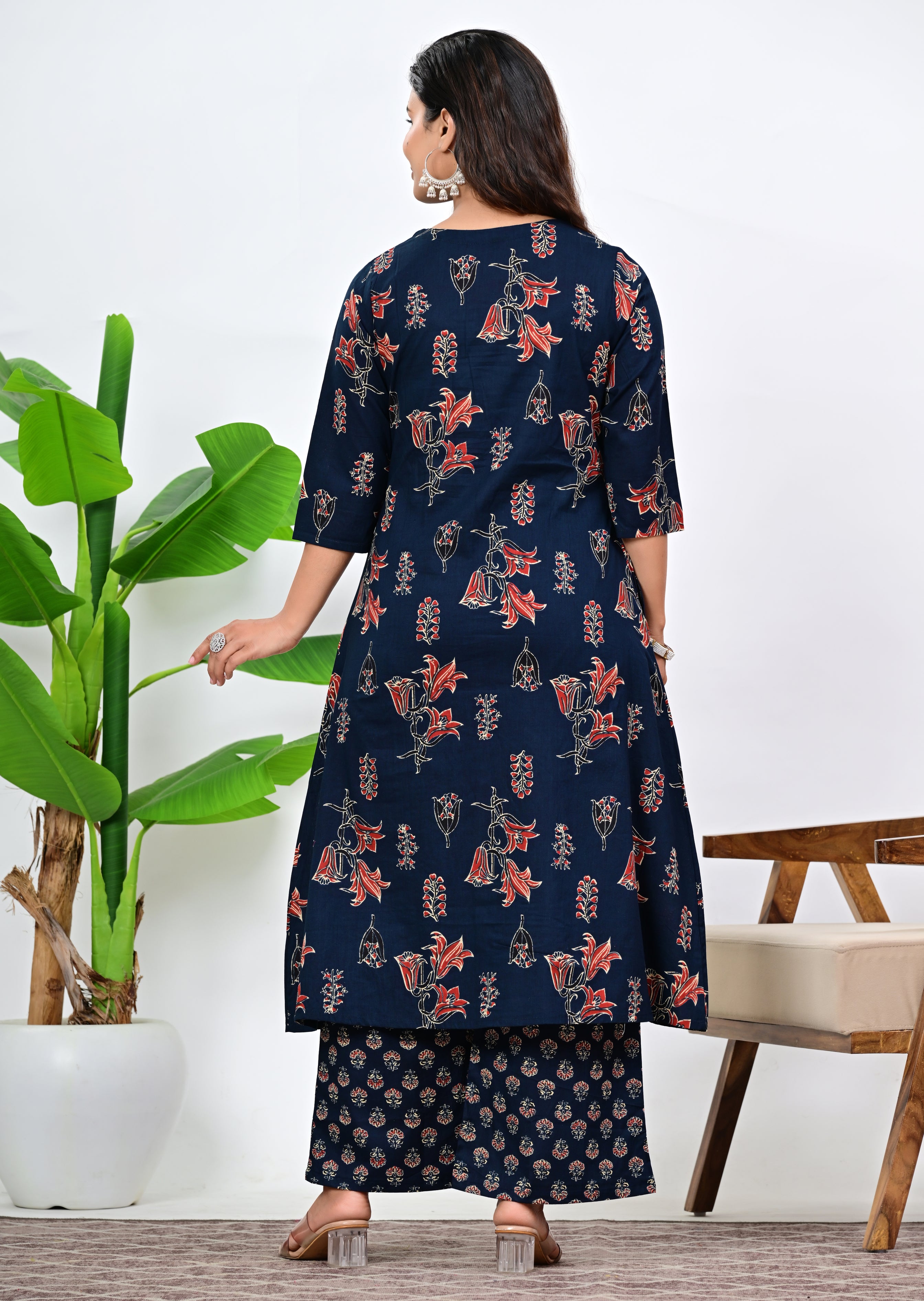 Mumzhug Navy Blue Colored Pure Cotton Jaipuri Multi Floral Print Feeding Kurta