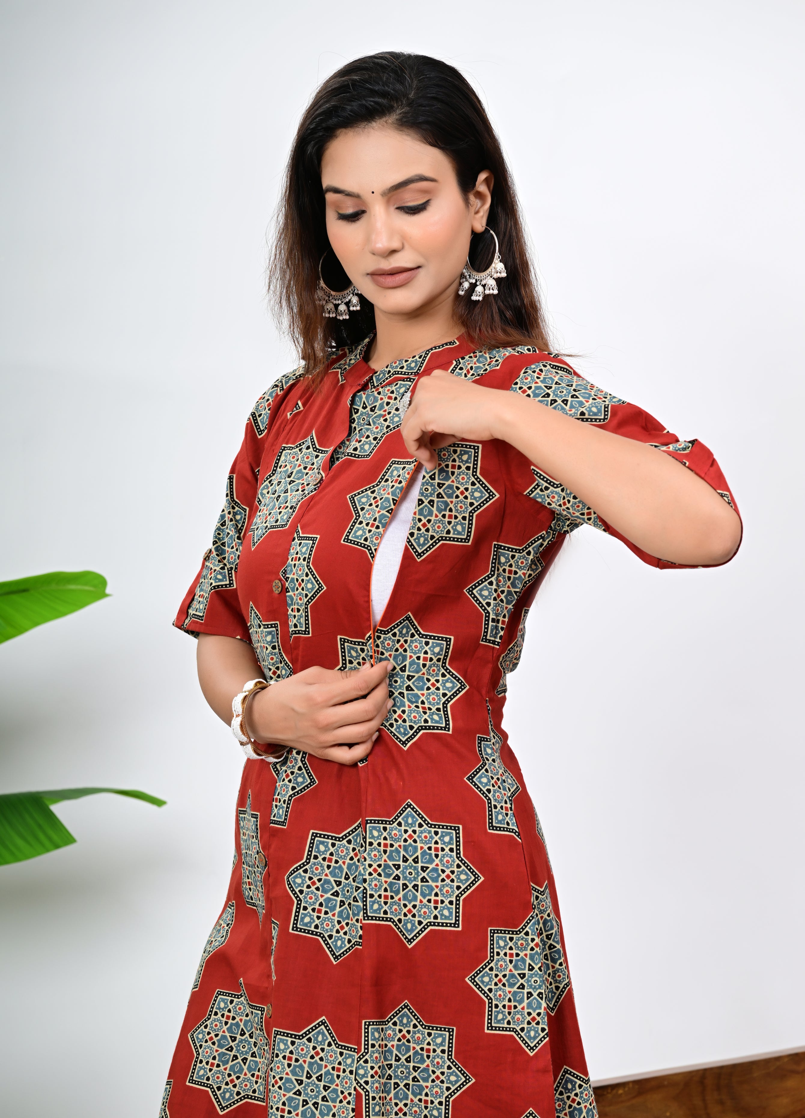 Mumzhug Maroon Colored Pure Cotton Feeding and Maternity Kurta and Pallazo Set