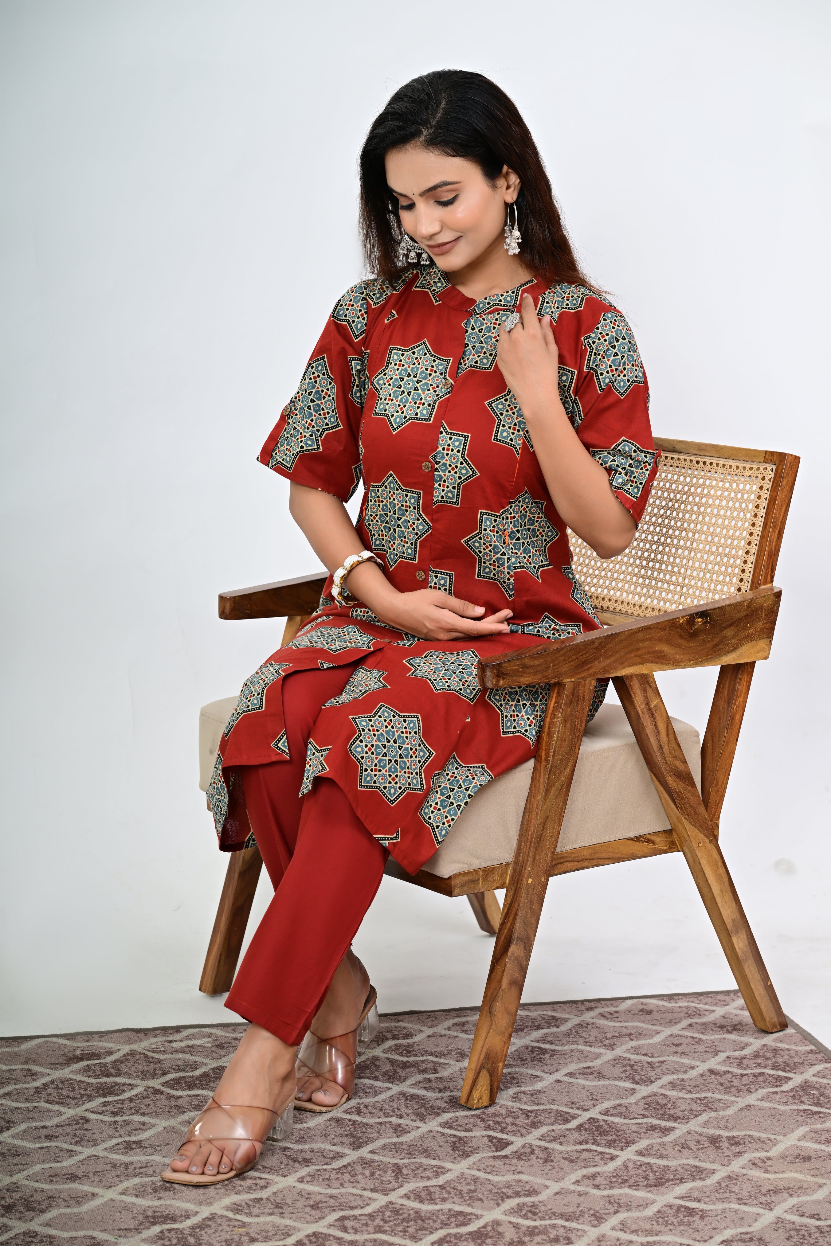 Mumzhug Maroon Colored Pure Cotton Feeding and Maternity Kurta and Pallazo Set