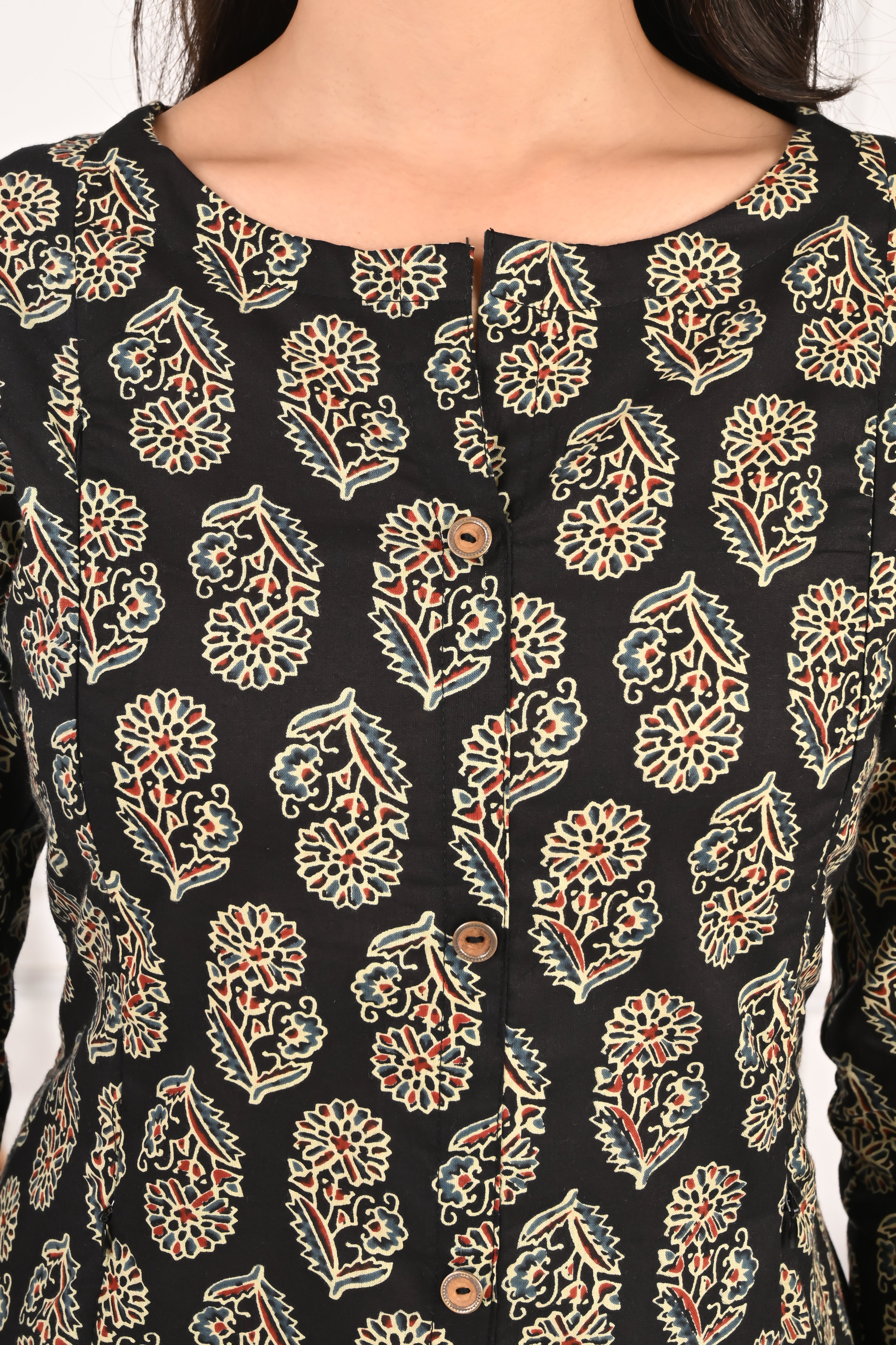 Mumzhug Pure Cotton Black Jaipuri Booti Print Feeding Cord Set with Both Side Feeding Zipper