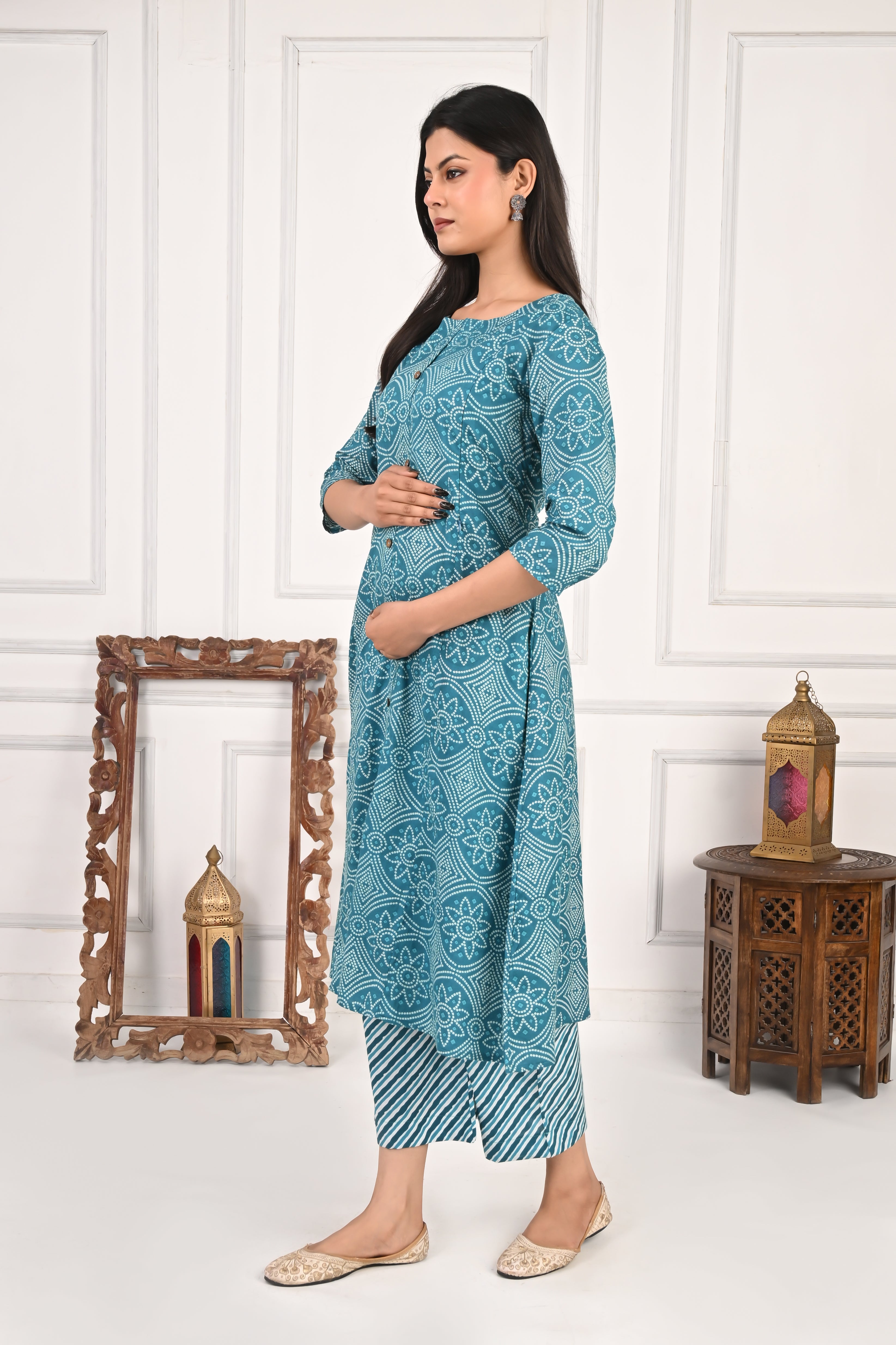 Mumzhug Pure Cotton Bandhej Jaipuri Print Feeding Cord Set