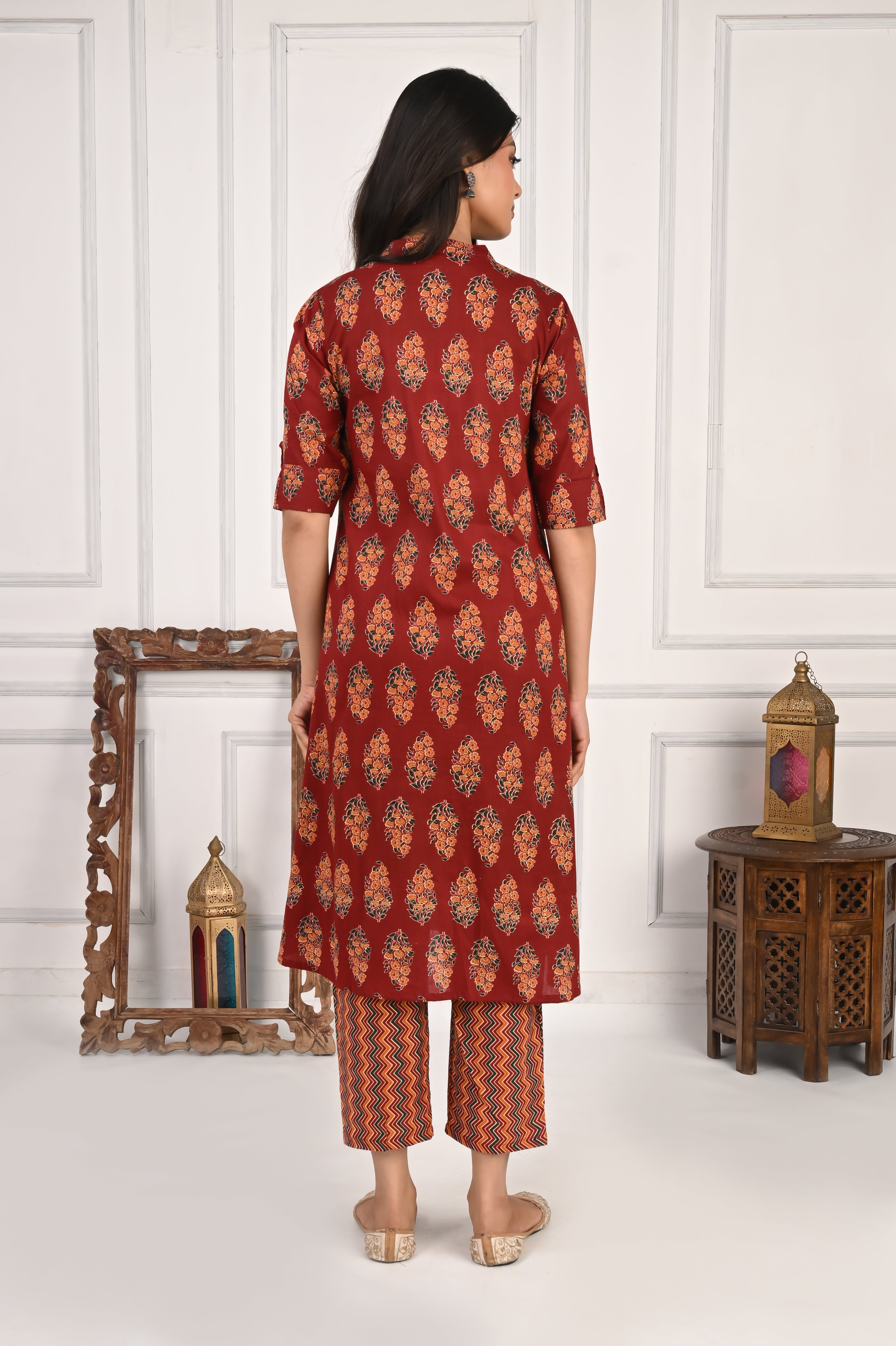 Mumzhug Pure Cotton Maroon Jaipuri Print Feeding Cord Set with Side Pocket