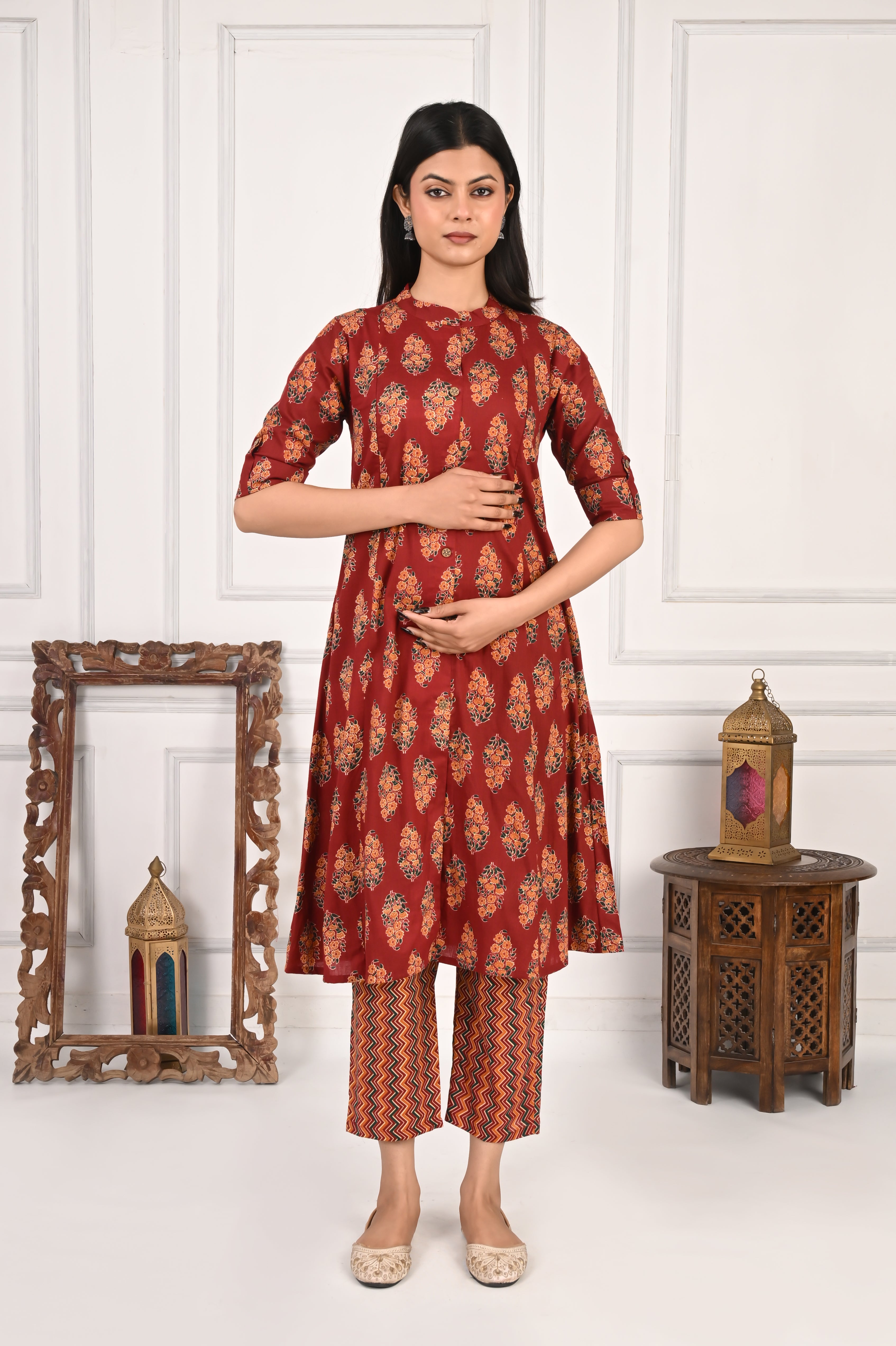 Mumzhug Pure Cotton Maroon Jaipuri Print Feeding Cord Set with Side Pocket