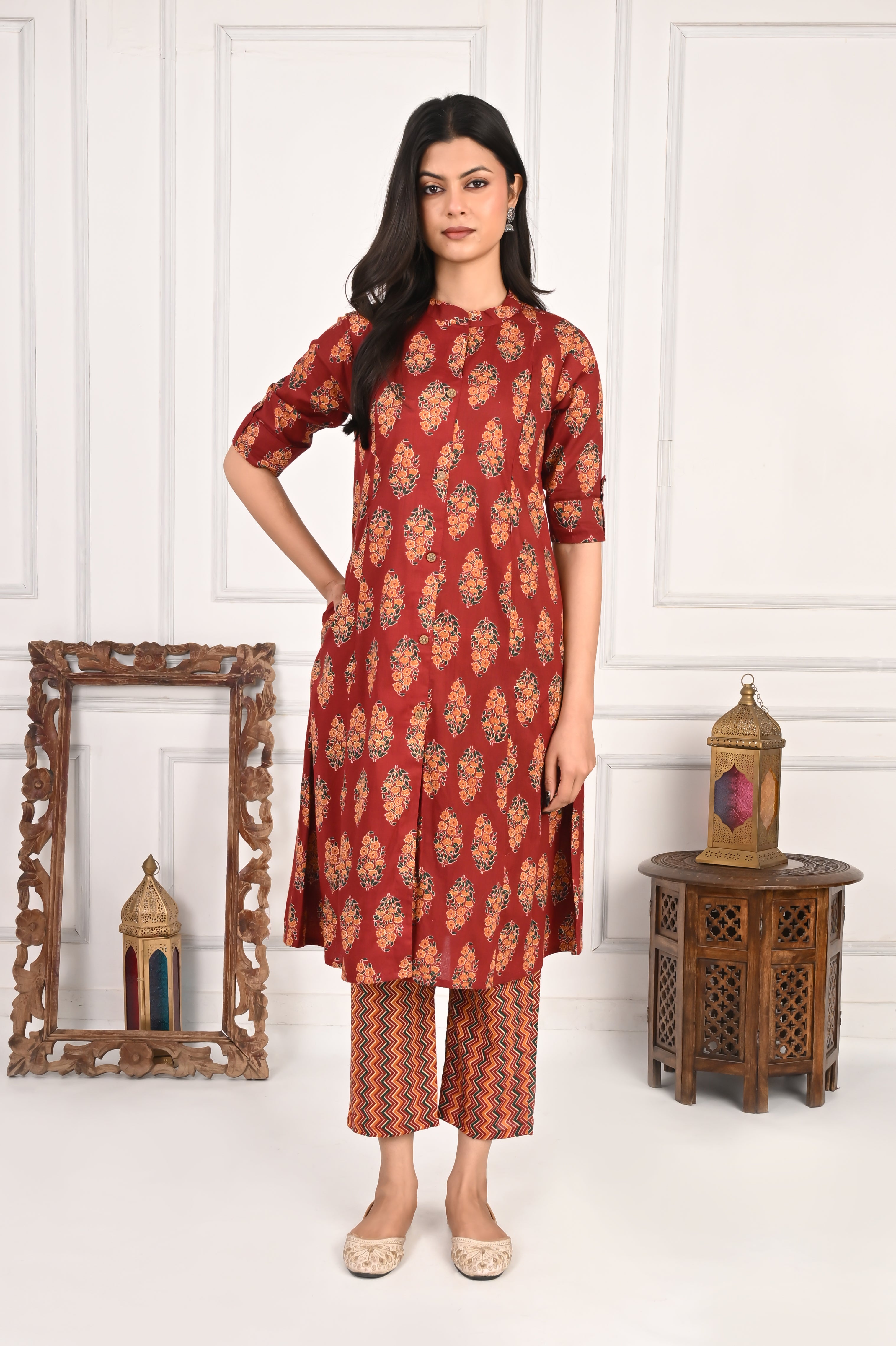 Mumzhug Pure Cotton Maroon Jaipuri Print Feeding Cord Set with Side Pocket