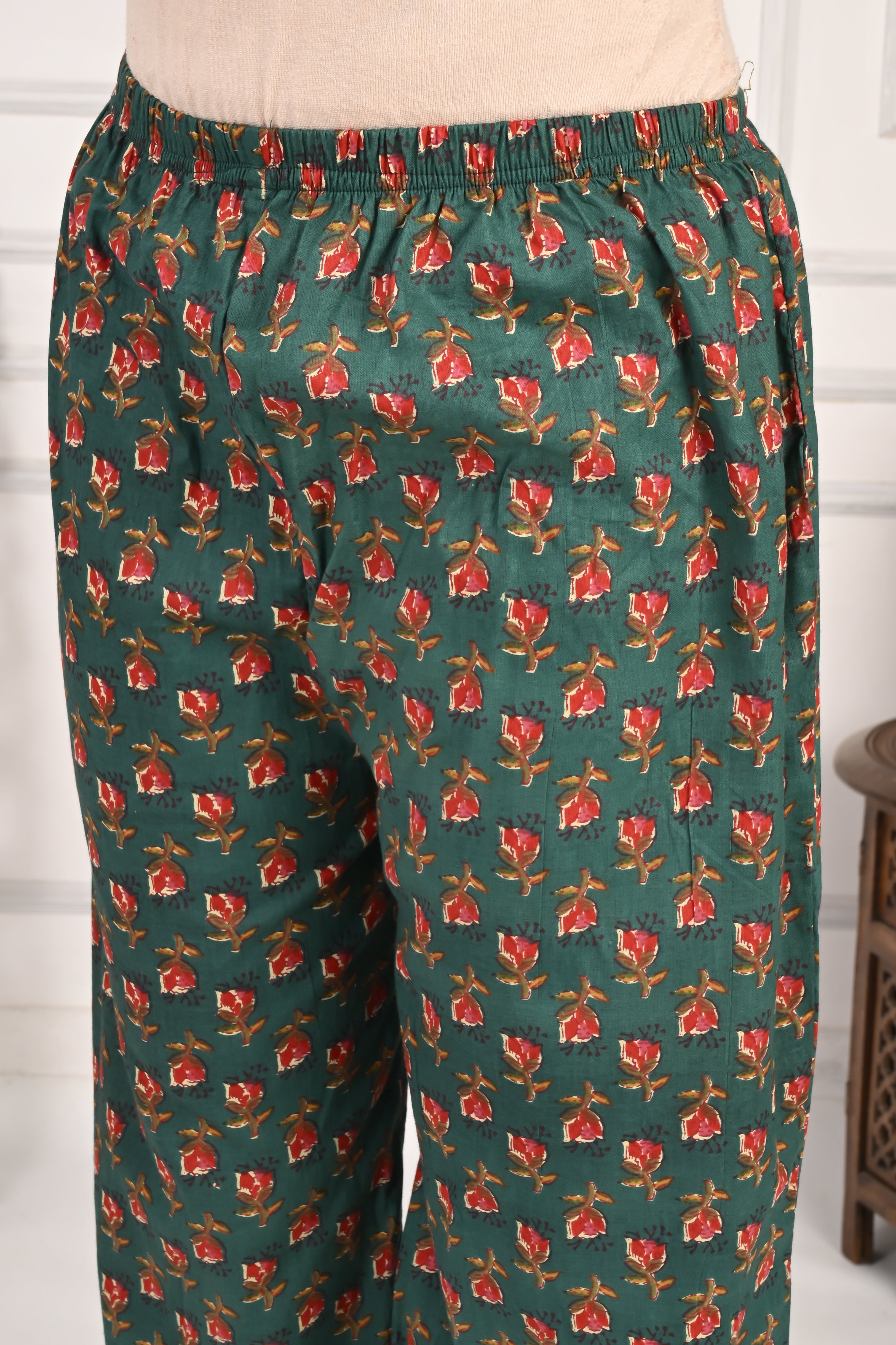 Mumzhug Pure Cotton Green Floral Print Feeding Cord Set with Both Side Feeding Zipper