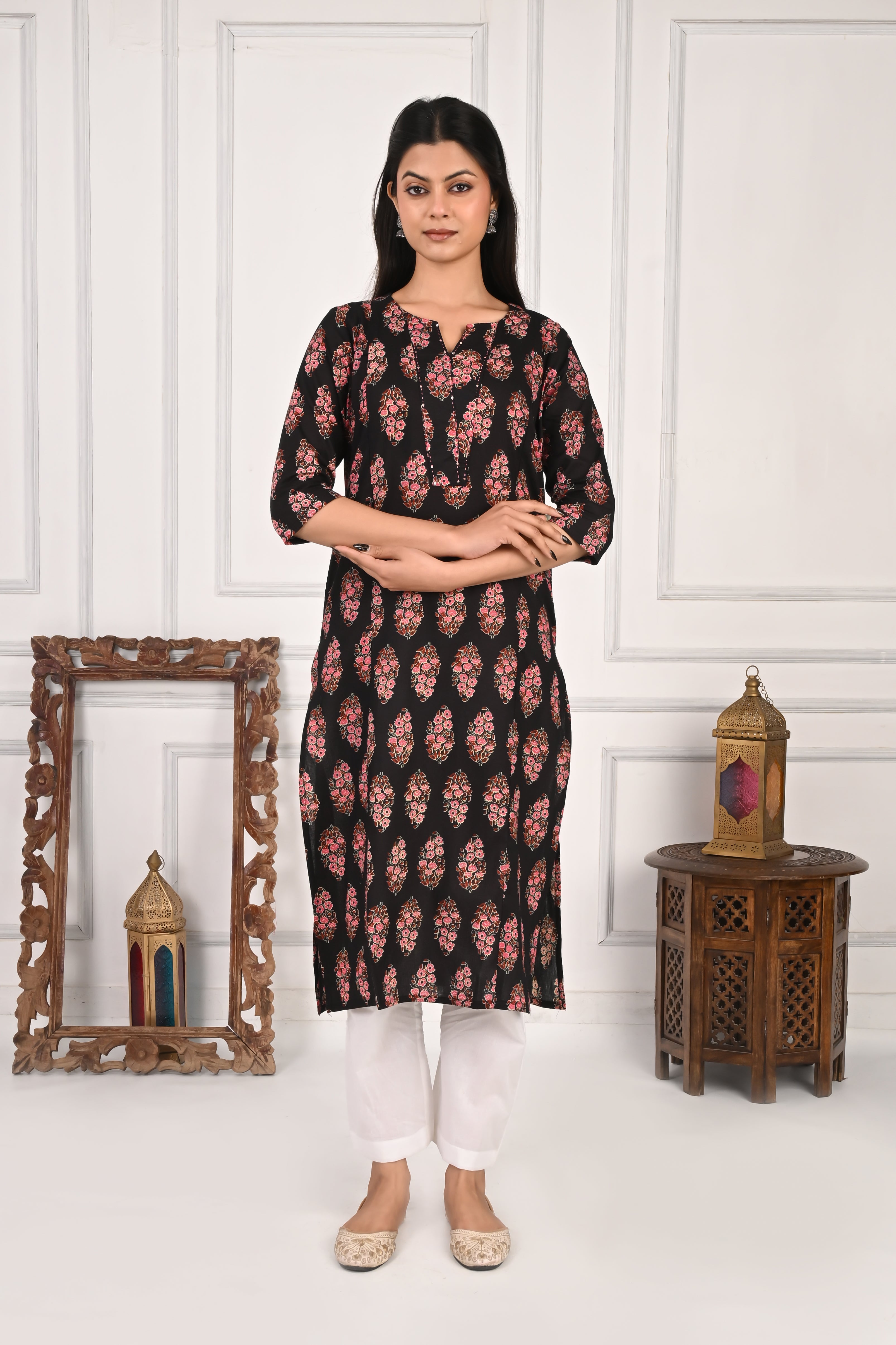 Mumzhug Black Jaipuri Print Pure Cotton Feeding Kurta