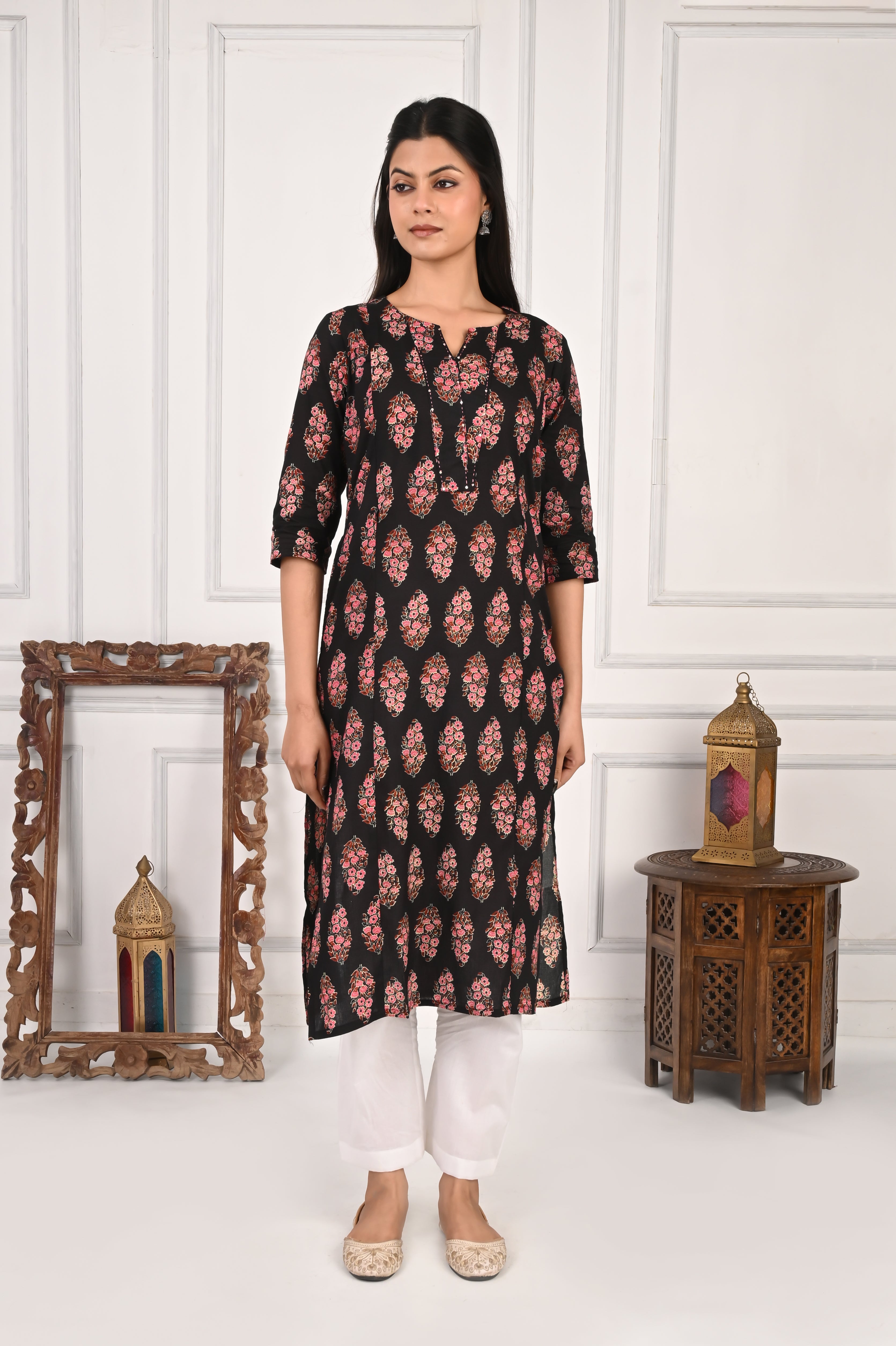 Mumzhug Black Jaipuri Print Pure Cotton Feeding Kurta