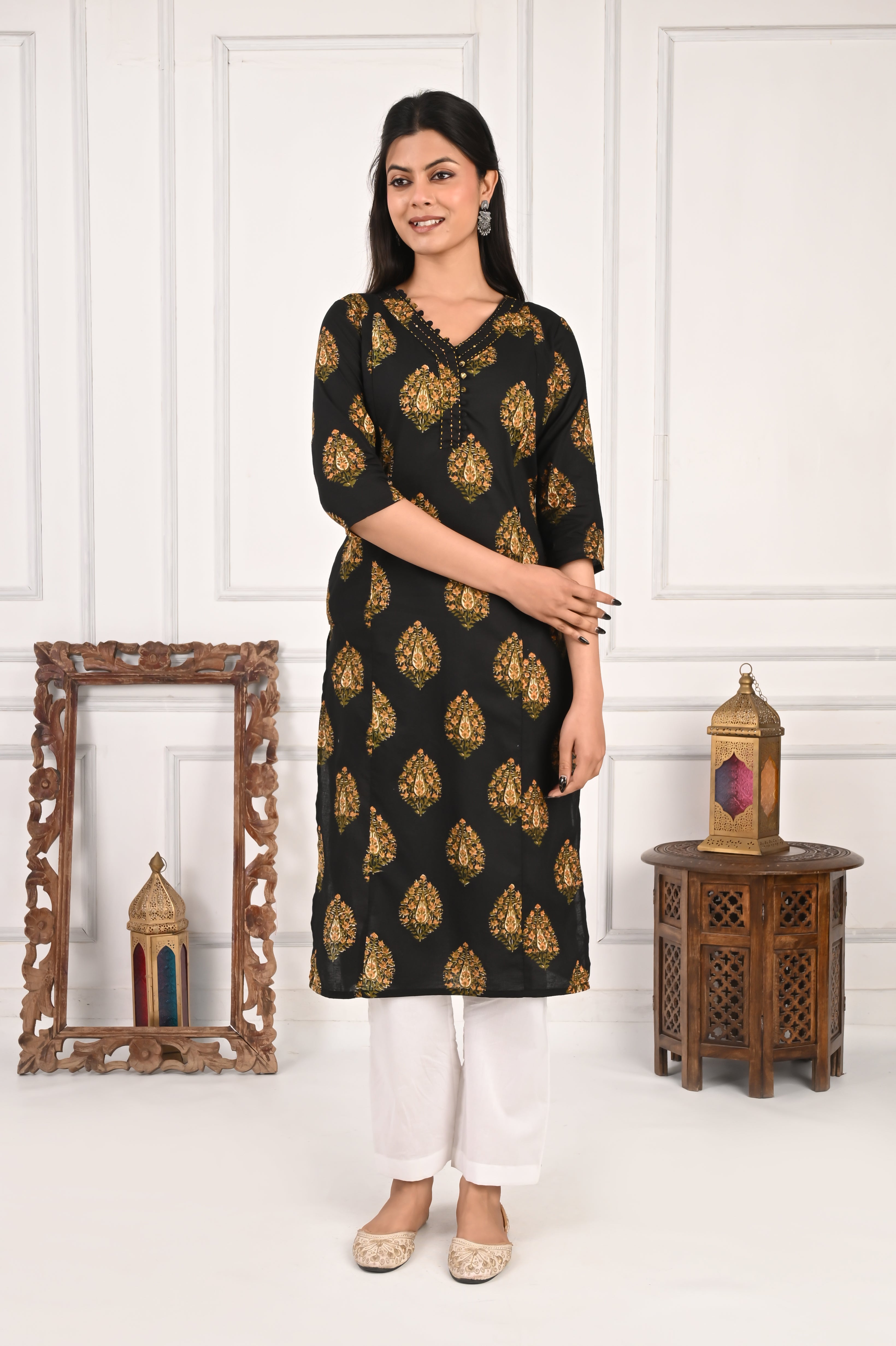 Mumzhug Black Pure Cotton Jaipuri Print Feeding Kurta
