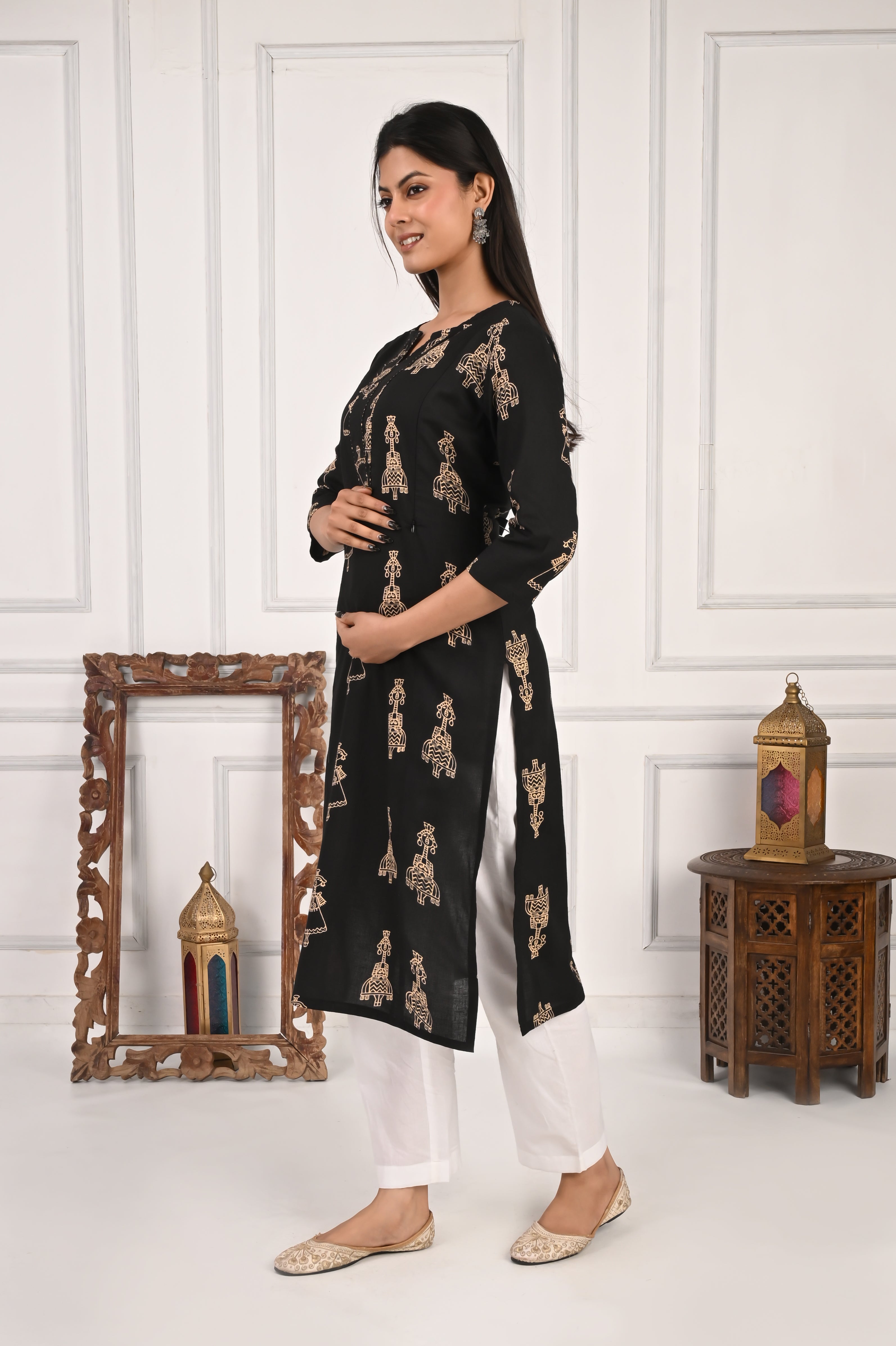 Mumzhug Pure Cotton Black Print Feeding Kurta