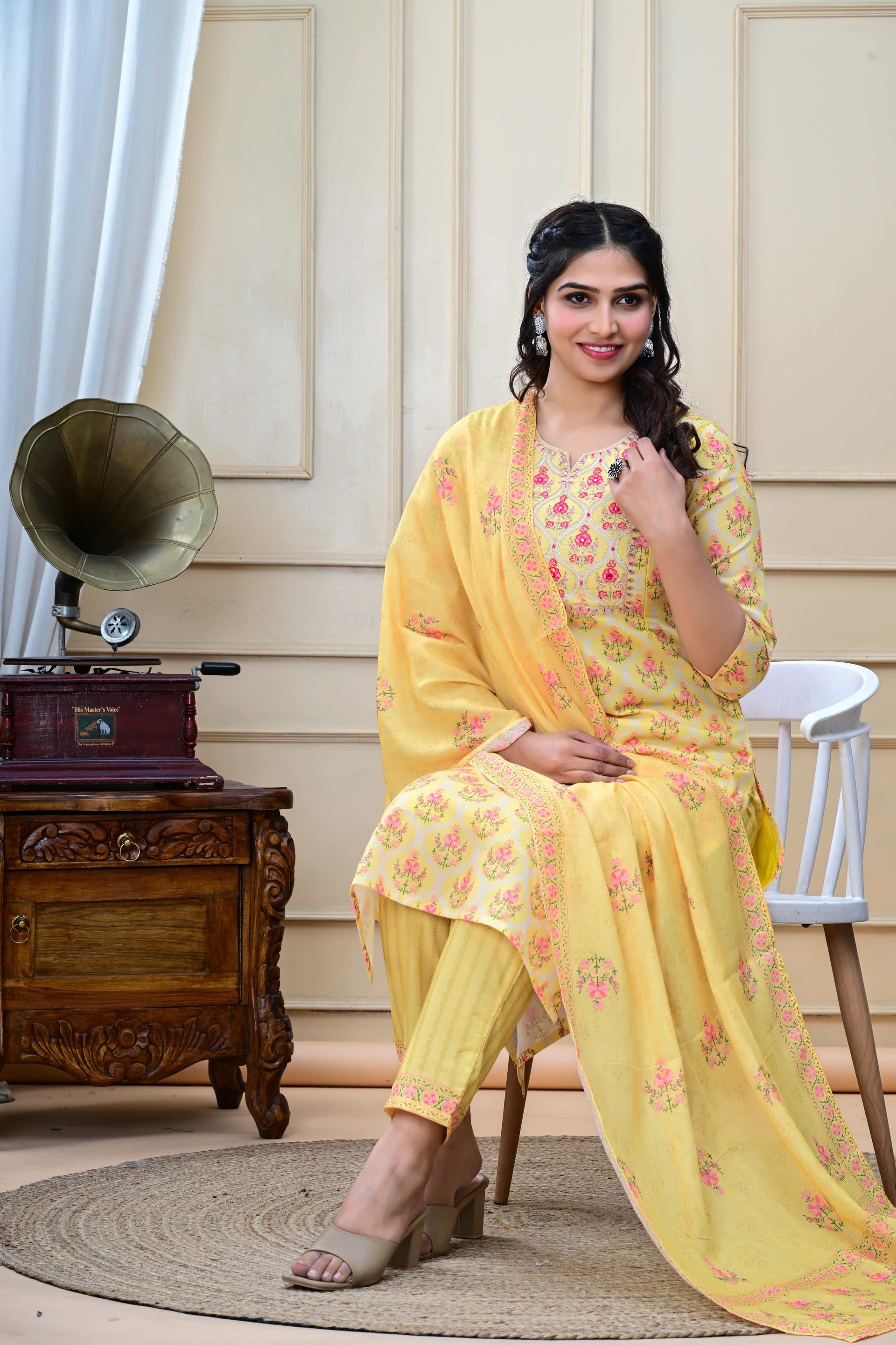 Lemon colored cotton embroidered kurta pant and dupatta set with attached lining for feeding purpose