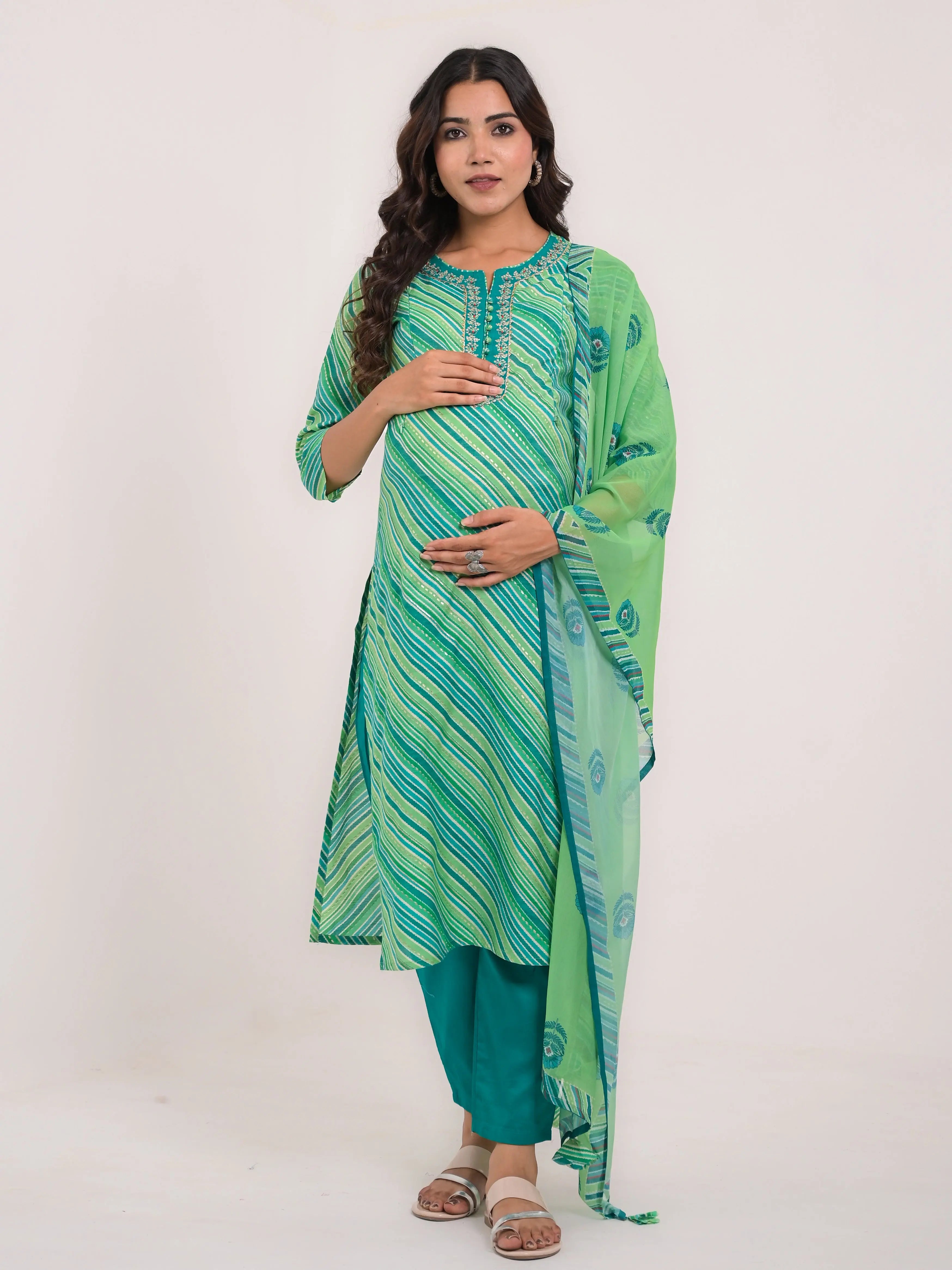 COTTON LEHARIYA PRINT KURTA PANT AND DUPATTA FOR FEEDING AND MATERNITY PURPOSE mumzhug