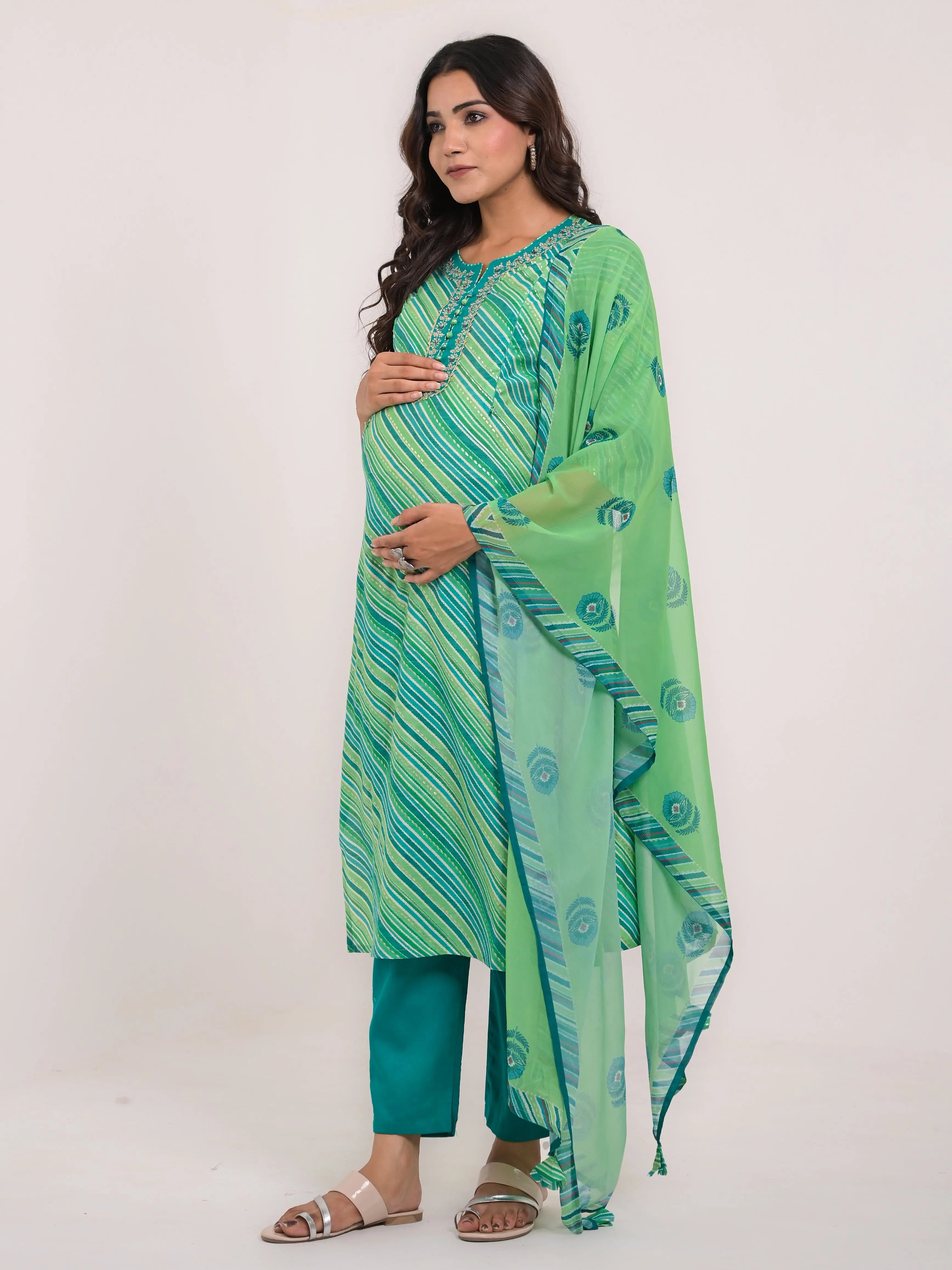 COTTON LEHARIYA PRINT KURTA PANT AND DUPATTA FOR FEEDING AND MATERNITY PURPOSE mumzhug