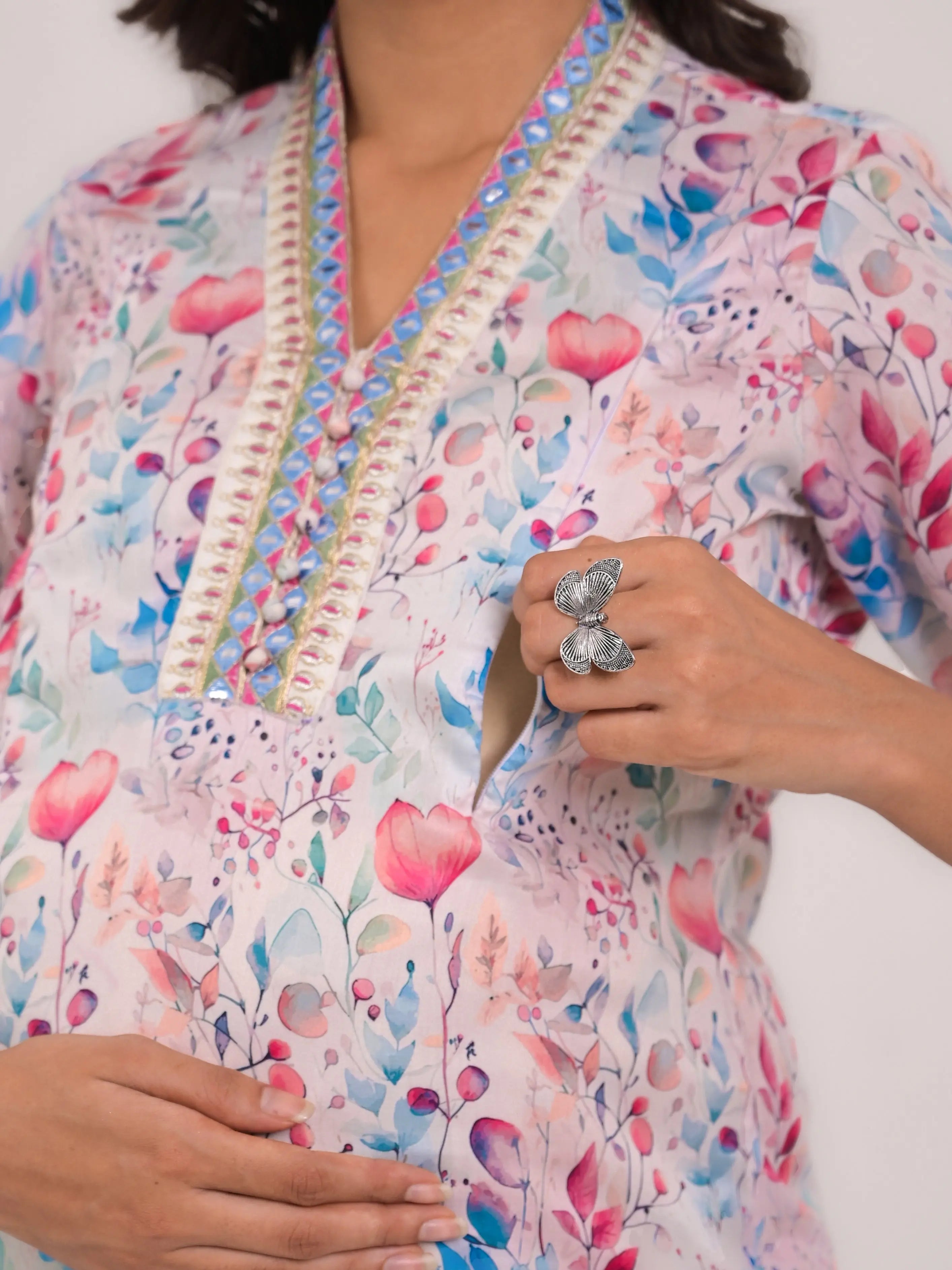 maslin silk printed kurta with detailed embroidery for feeding and maternity purpose mumzhug