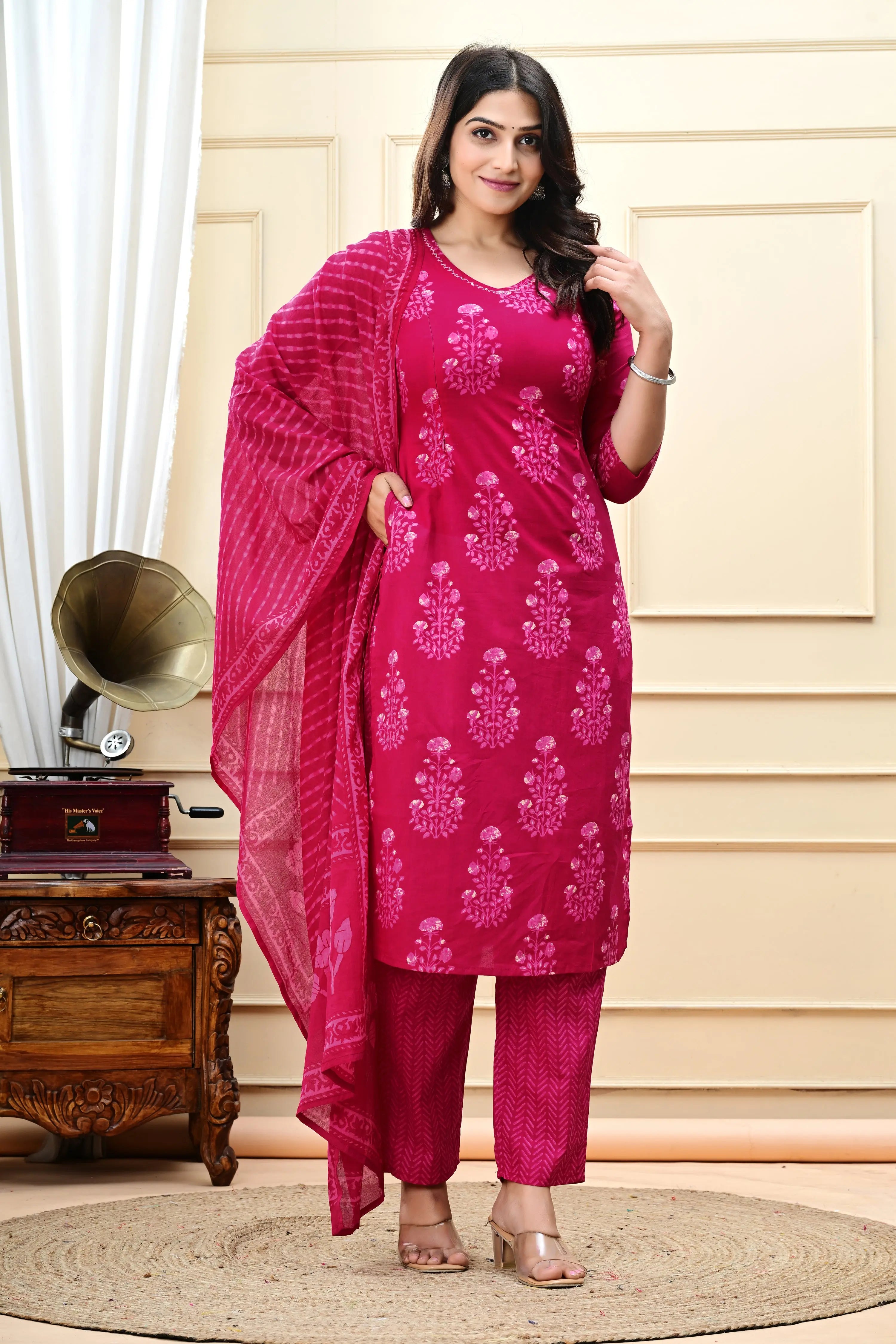 PURE COTTON FUCHSIA COLORED KURTA PANT AND DUPATTA SET WITH FEEDING ZIPPER mumzhug Feeding suit set