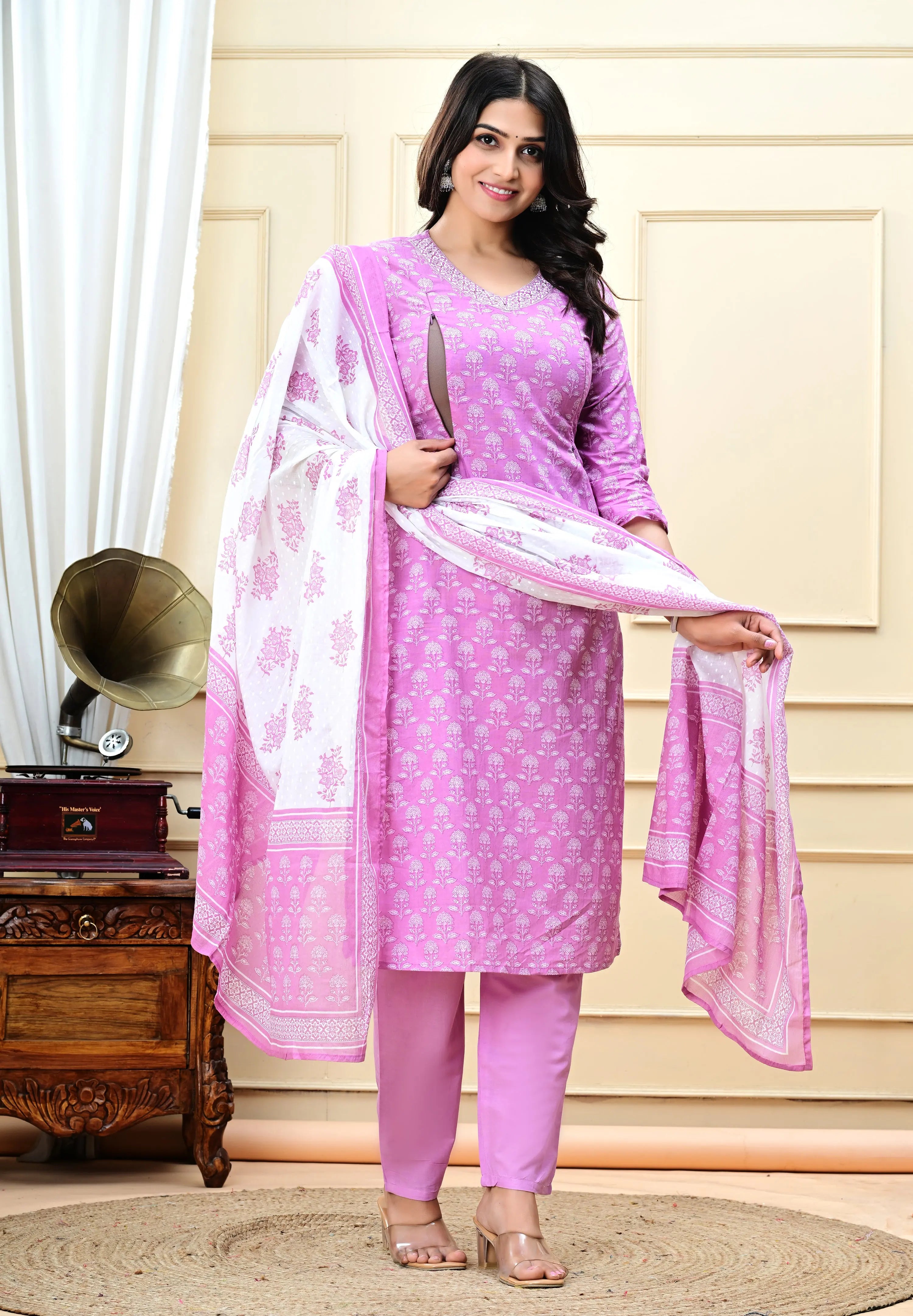 LAVENDAR COLORED PRINTED FEEDING COTTON KURTA PANT AND DUPATTA SET WITH NURSING ZIPPER BOTH SIDE mumzhug Feeding suit set