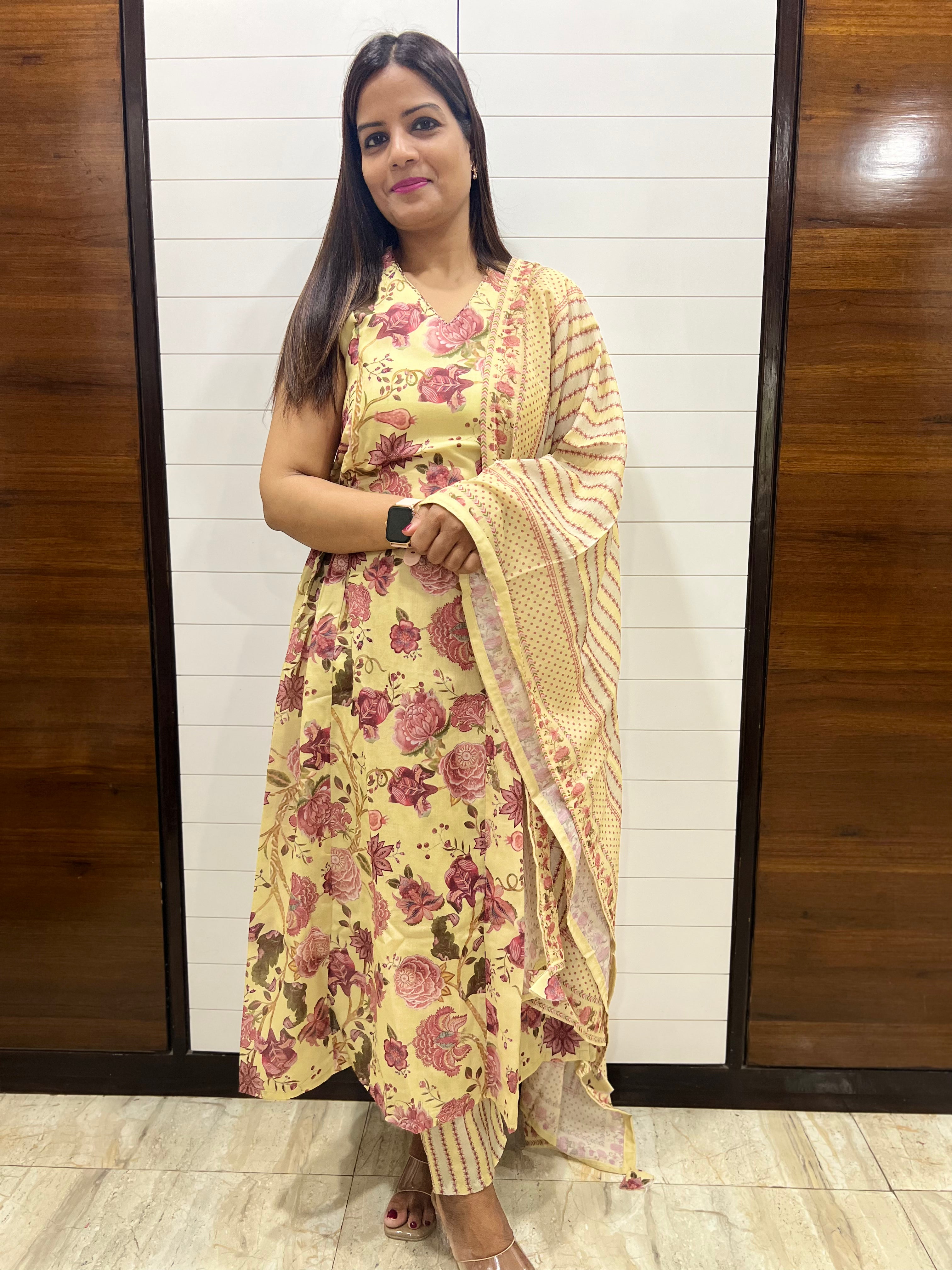 Mumzhug Cotton Falaired Kurta Pant And Dupatta Set For Maternity And Feeding Purpose
