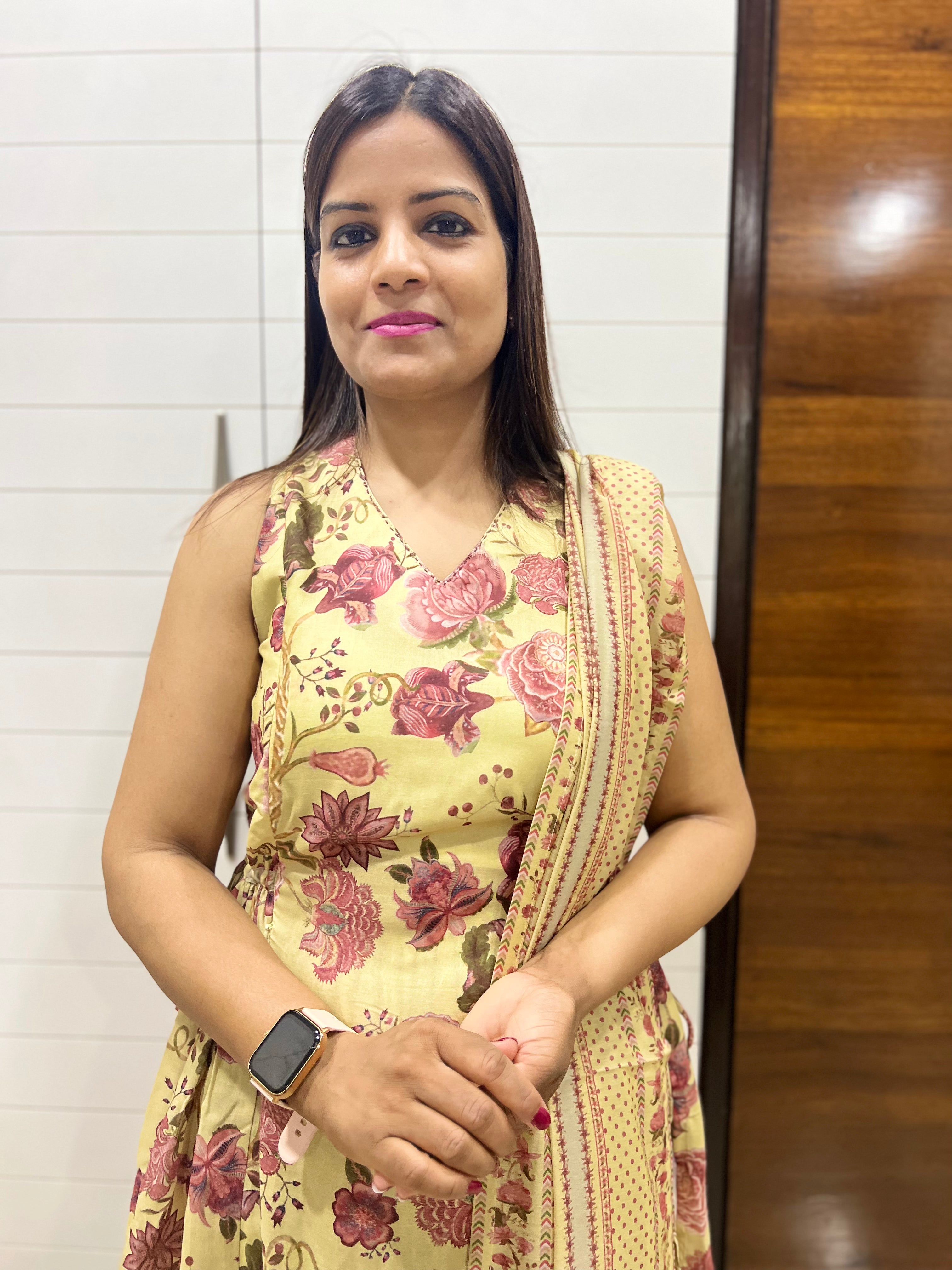 Mumzhug Cotton Falaired Kurta Pant And Dupatta Set For Maternity And Feeding Purpose