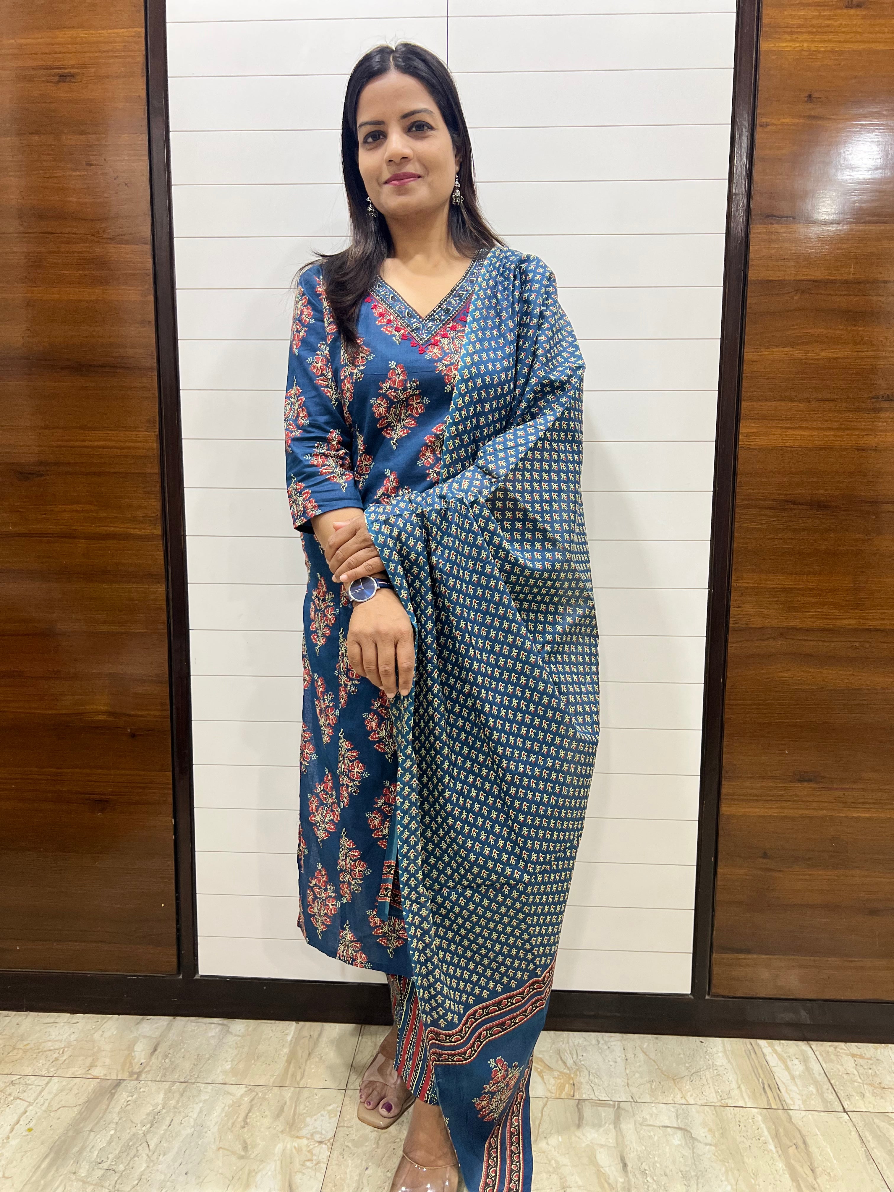 Mumzhug Blue Color Jaipuri print Pure Cotton Feeding Kurta Pant and Dupatta Set