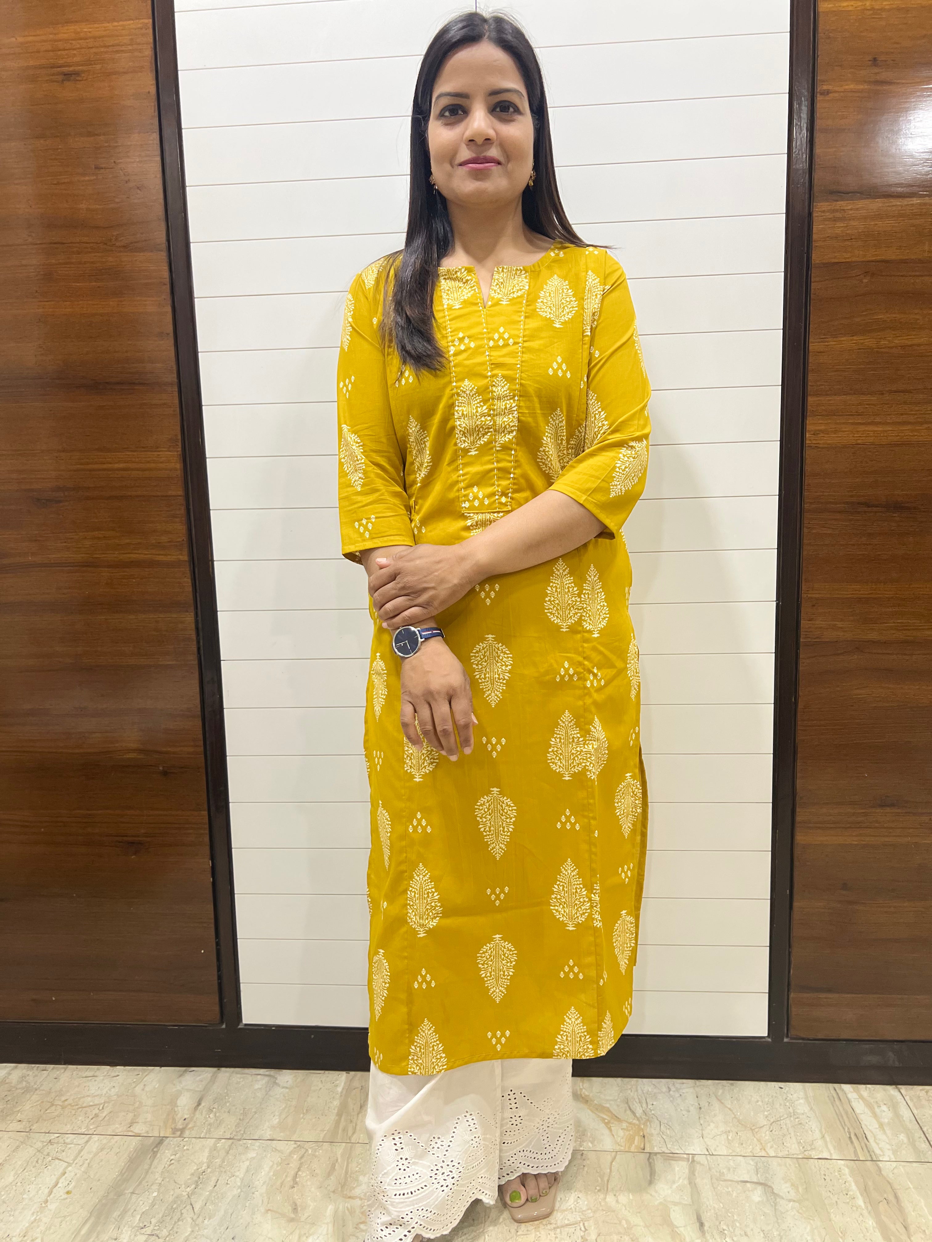 Mumzhug Pure Cotton Yellow Feeding Kurta with Side Pocket