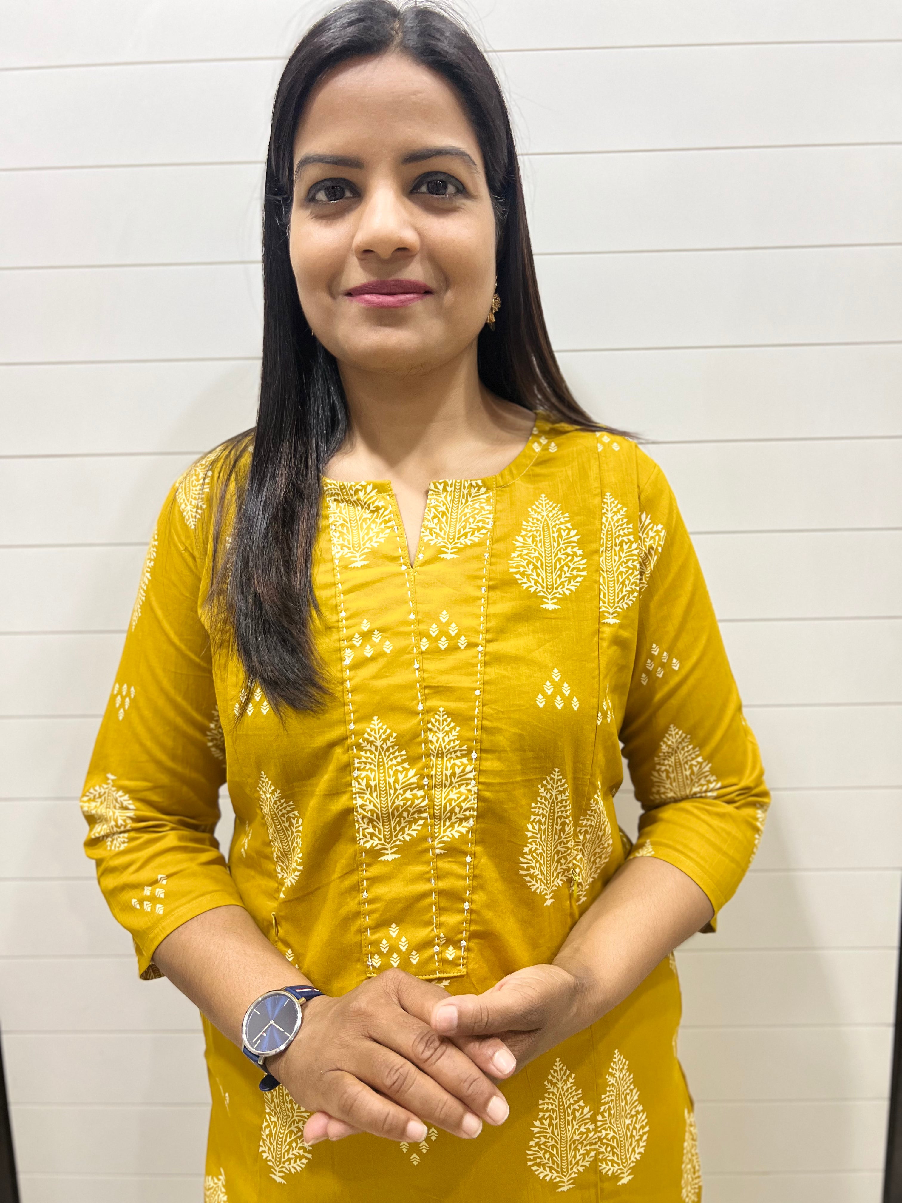 Mumzhug Pure Cotton Yellow Feeding Kurta with Side Pocket