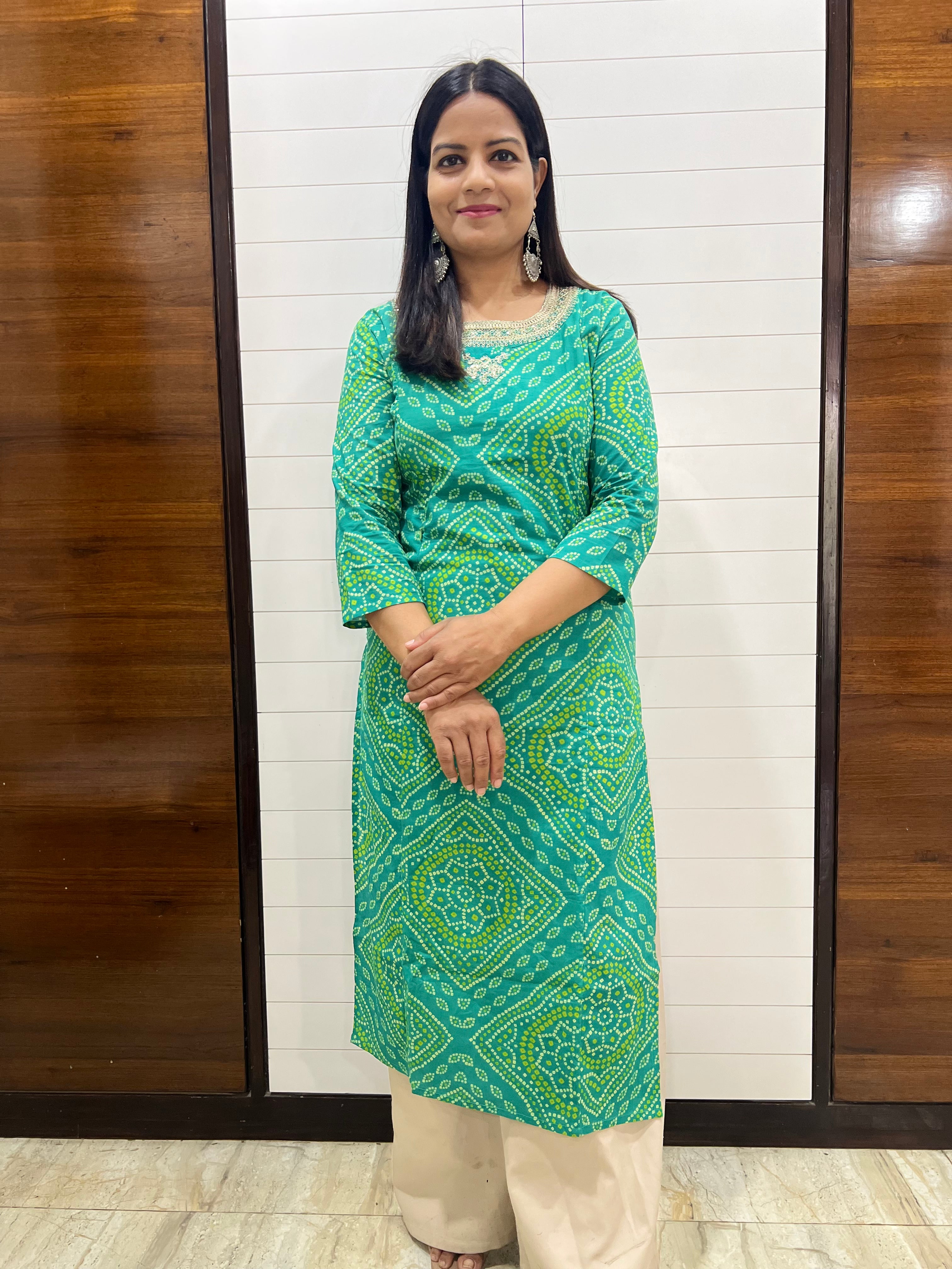 Mumzhug pure cotton green feeding kurta with both side feeding zipper