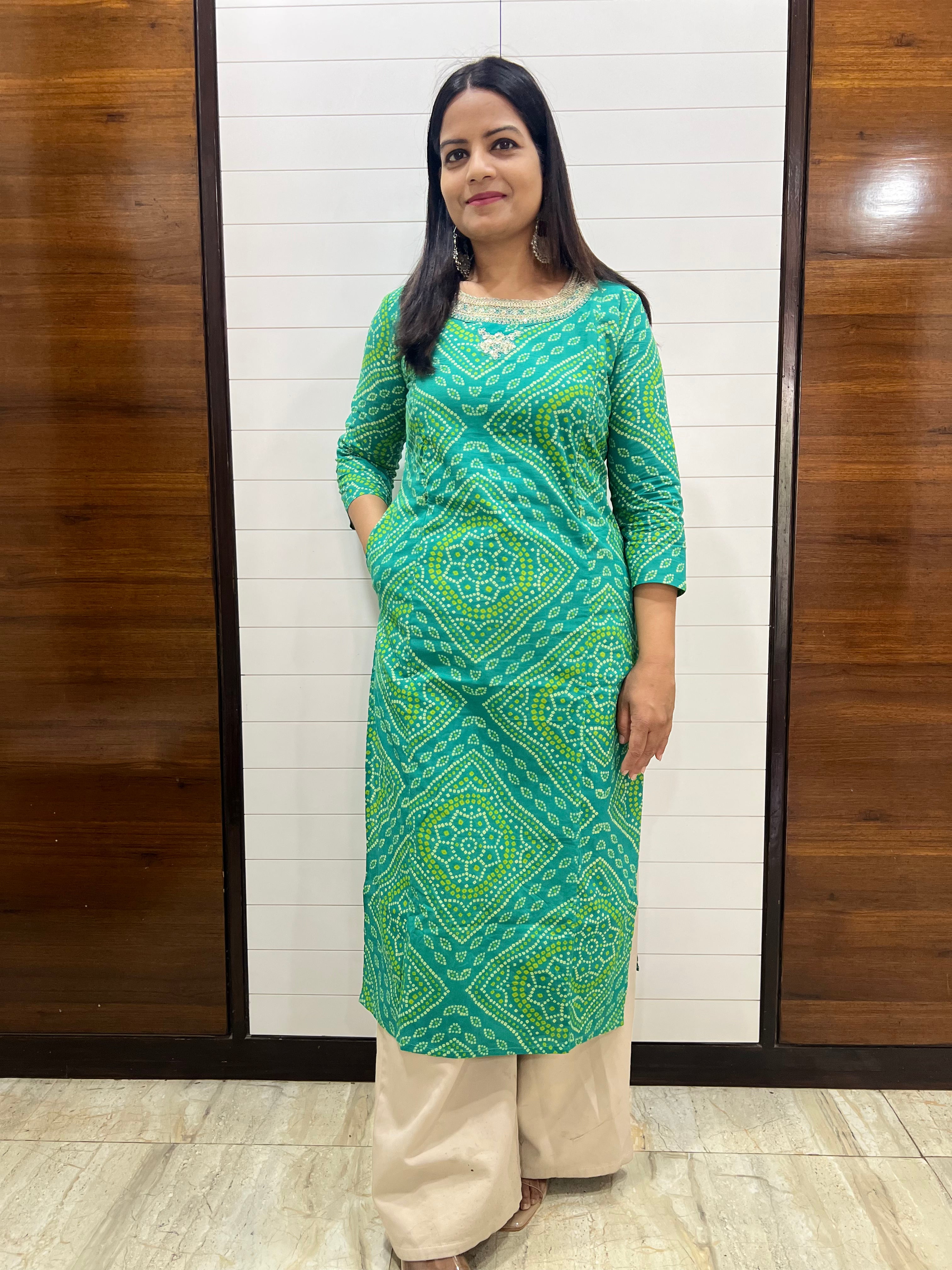 Mumzhug pure cotton green feeding kurta with both side feeding zipper