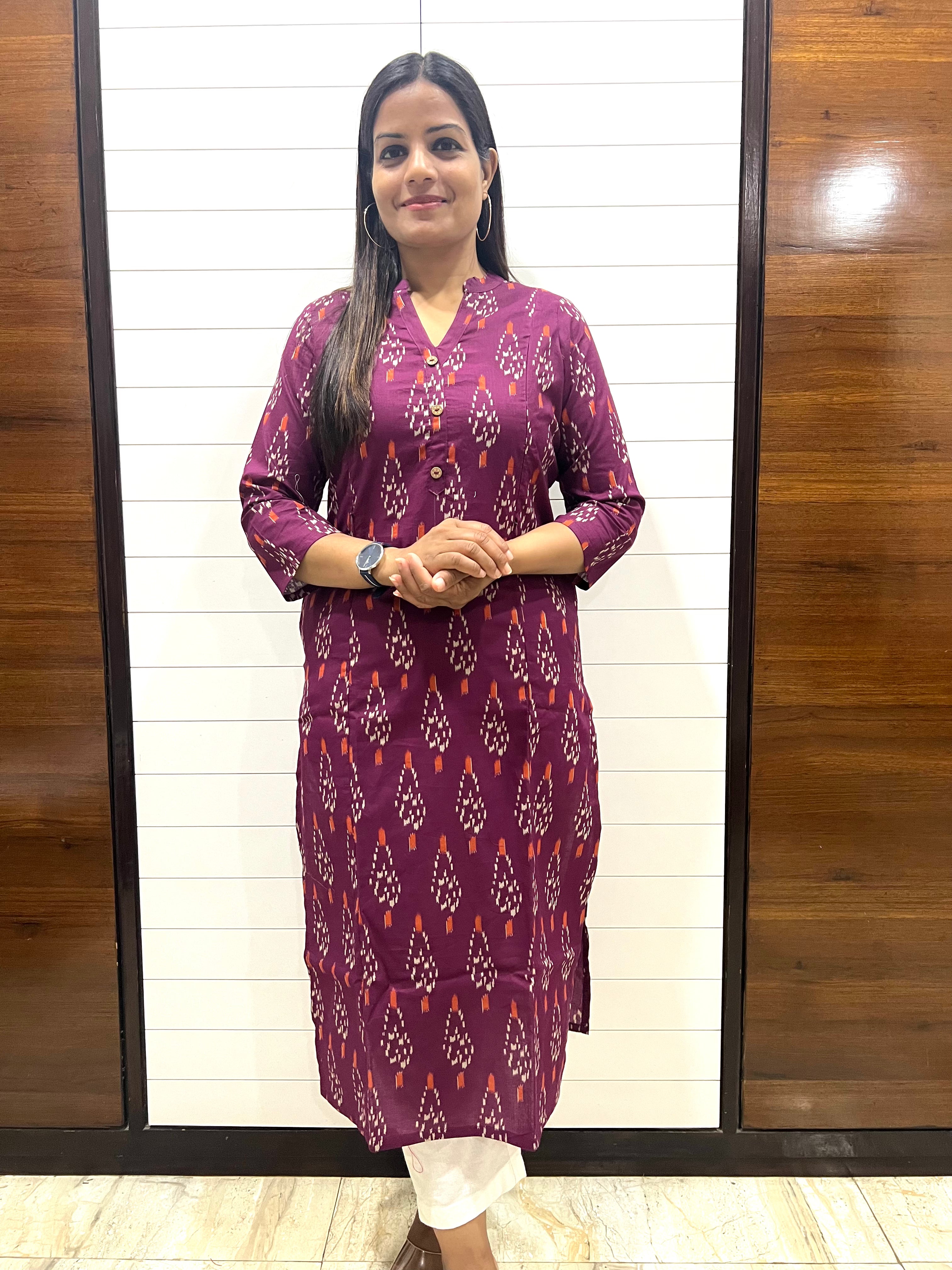 Mumzhug Wine Color Pure Cotton Ikkat Print Feeding Kurta with Side Pocket