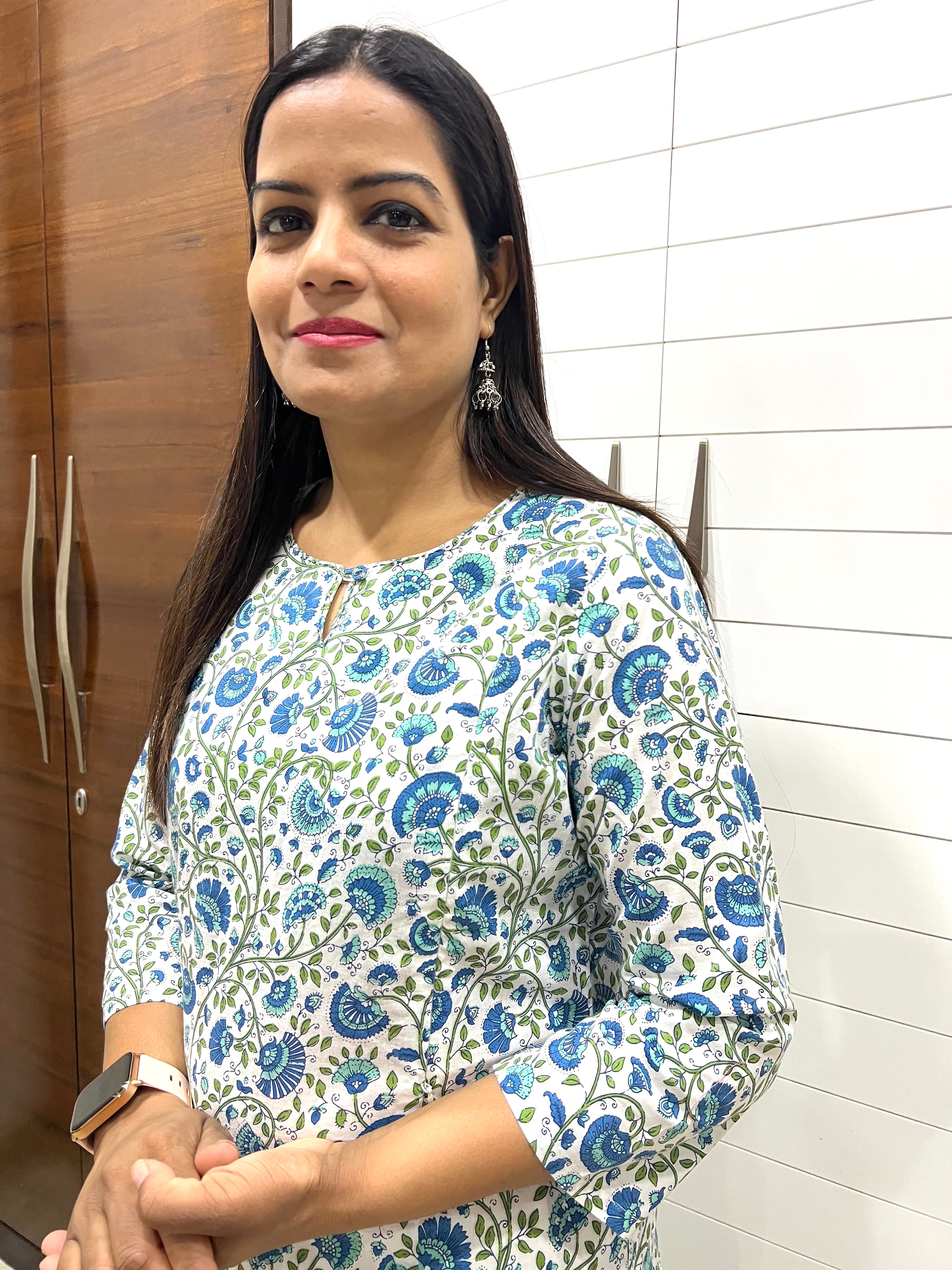 Mumzhug White Color Pure Cotton Jaipuri Print Feeding Kurta with Side Pocket