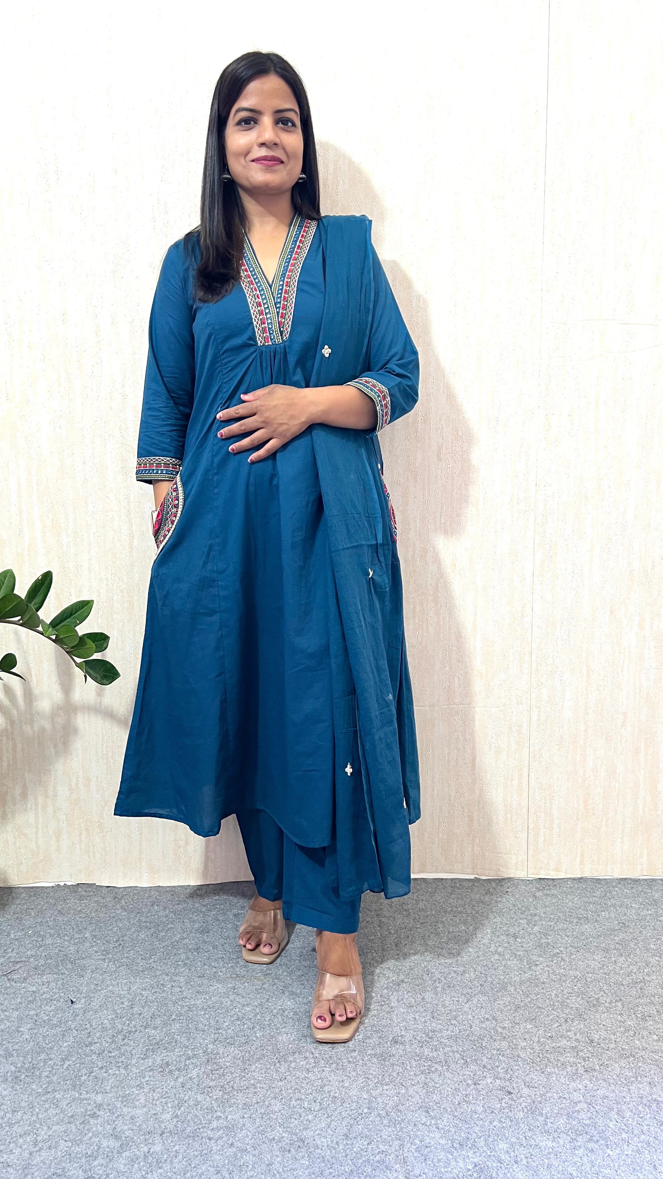 Mumzhug Blue Pure Cotton Embroidered Feeding & Maternity Kurta Pant with Dupatta Set