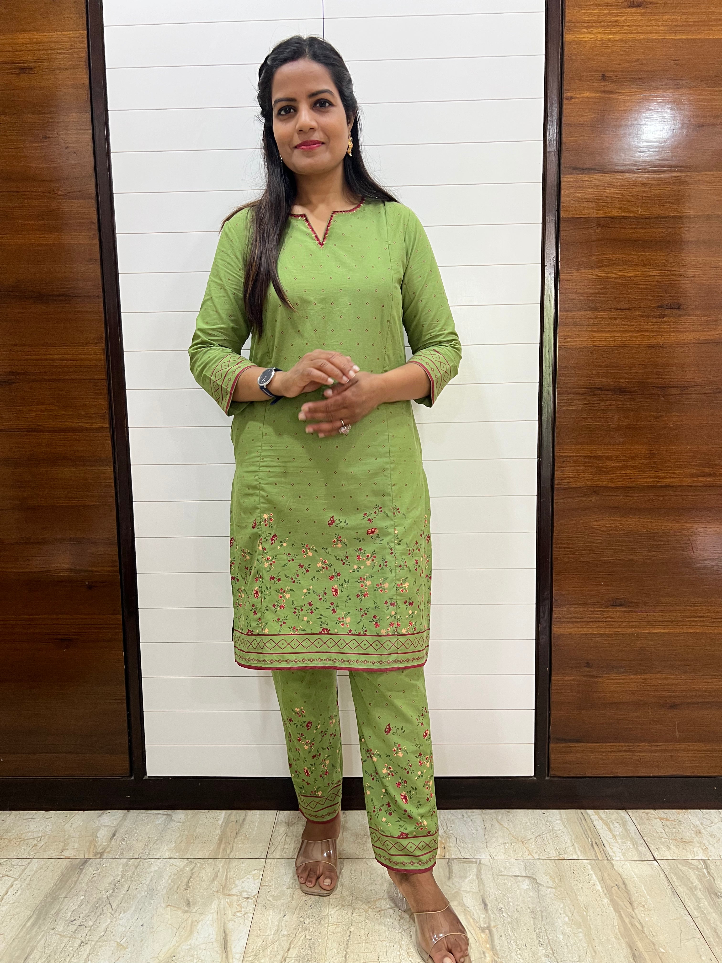 Mumzhug Pure Cotton Panel Print Feeding Cord Set with Feeding Zipper