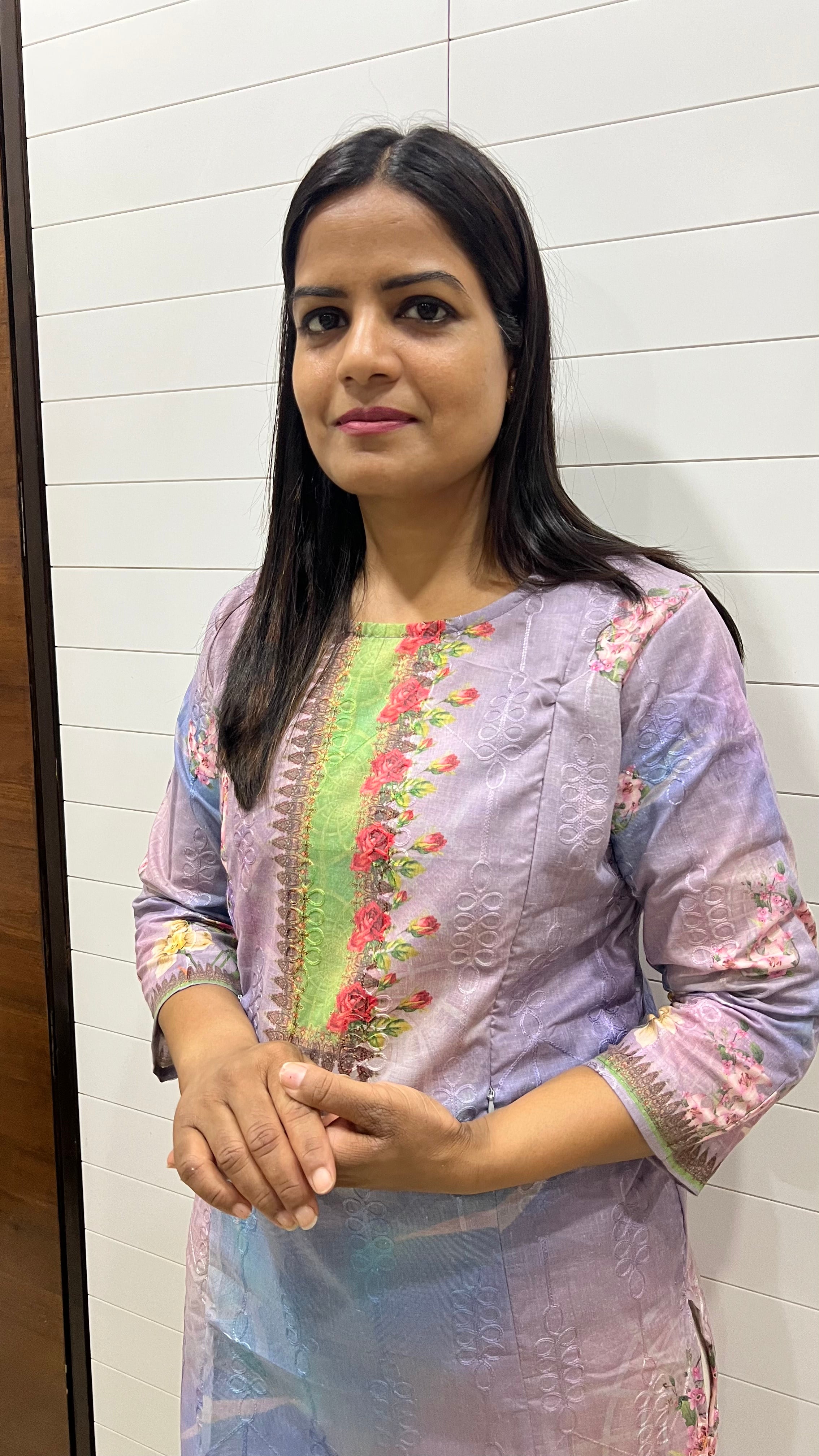 Mumzhug Blend Cotton Lavender Digital Print Feeding Kurta β Floral Nursing Kurti with Hidden Zippers