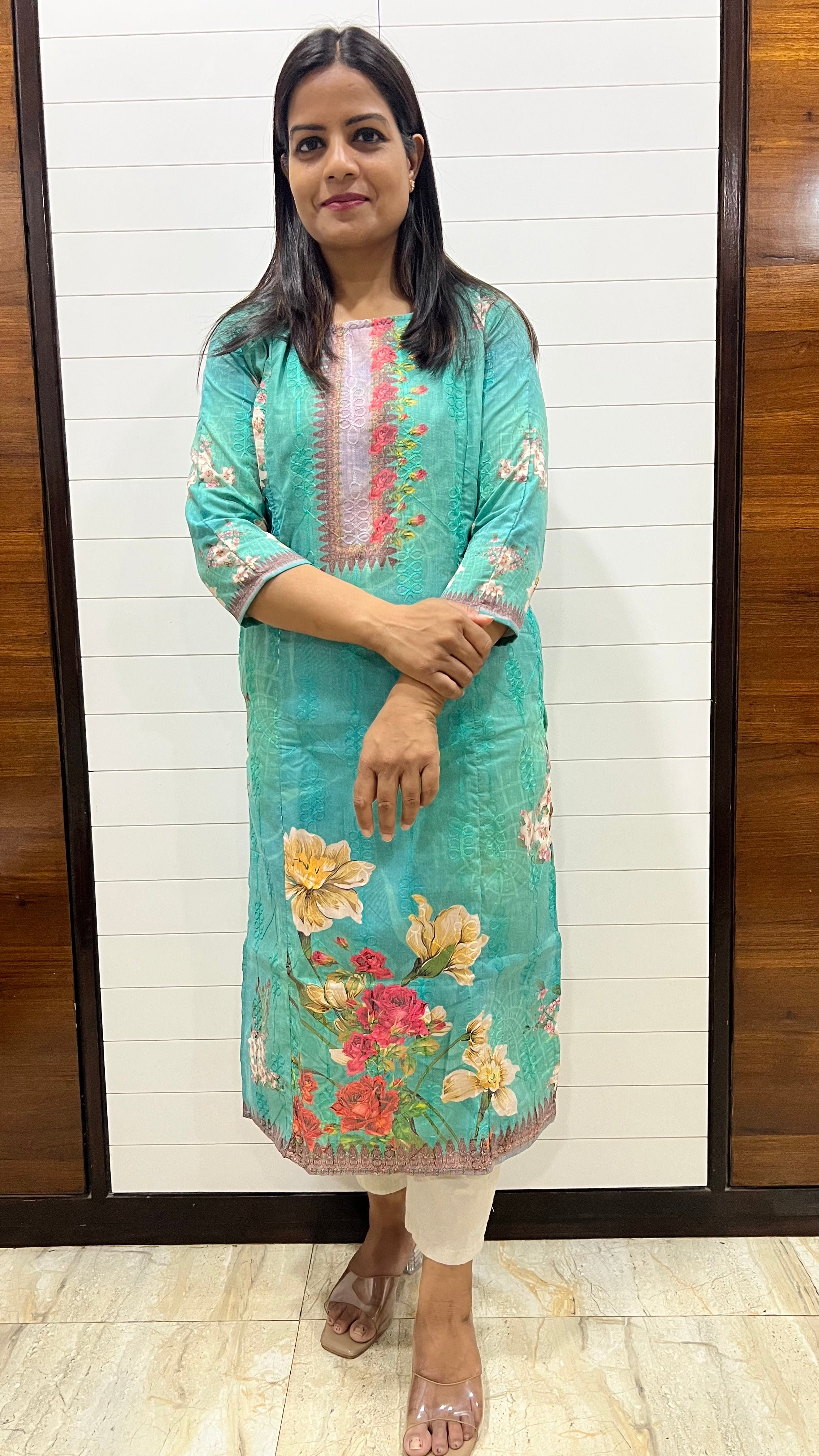 Mumzhug Blend Cotton Rama Green Digital Print Feeding Kurta β Floral Nursing Kurti with Hidden Zippers