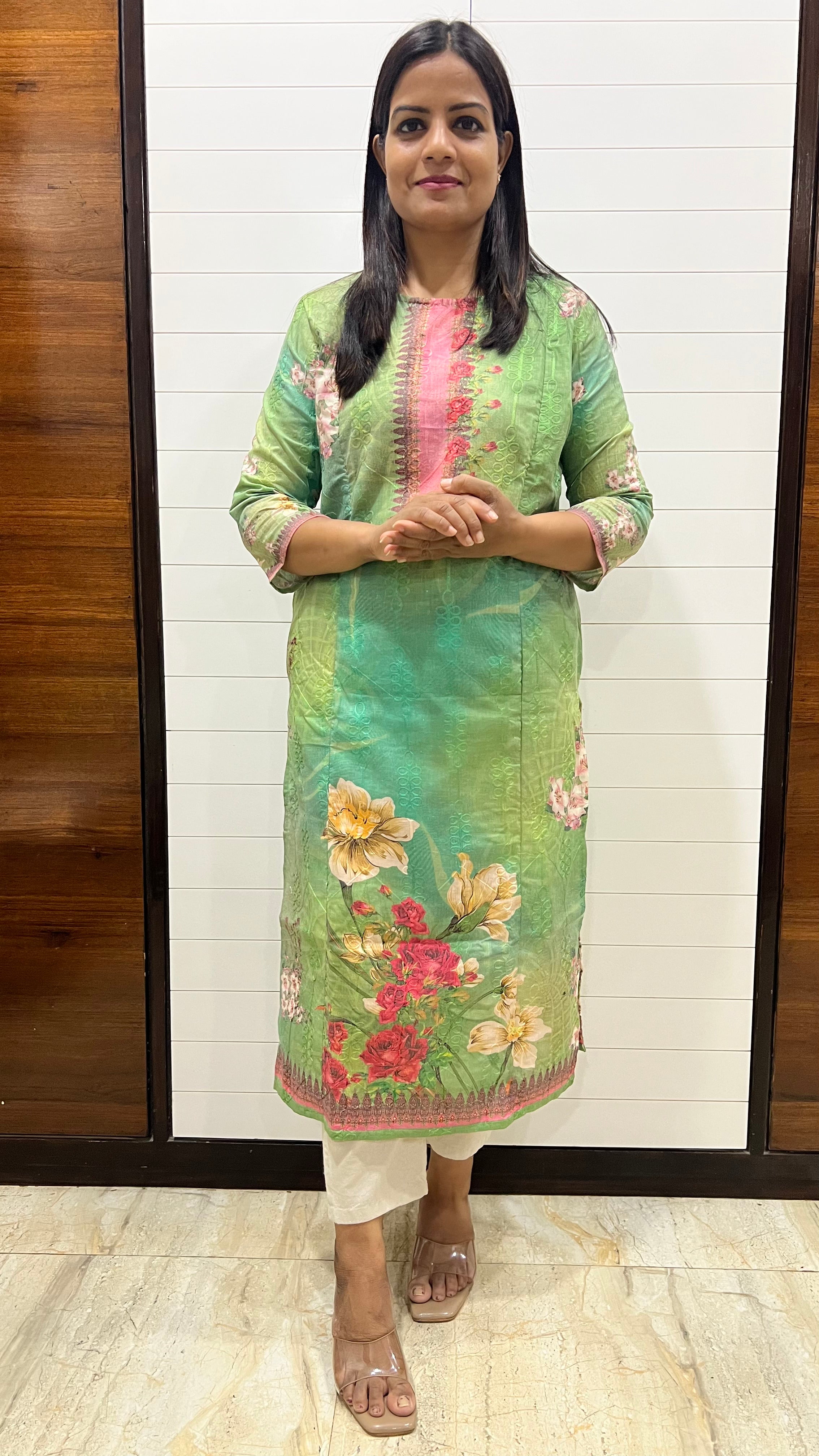 Mumzhug Blend Cotton Pista Green Digital Print Feeding Kurta β Floral Nursing Kurti with Hidden Zippers