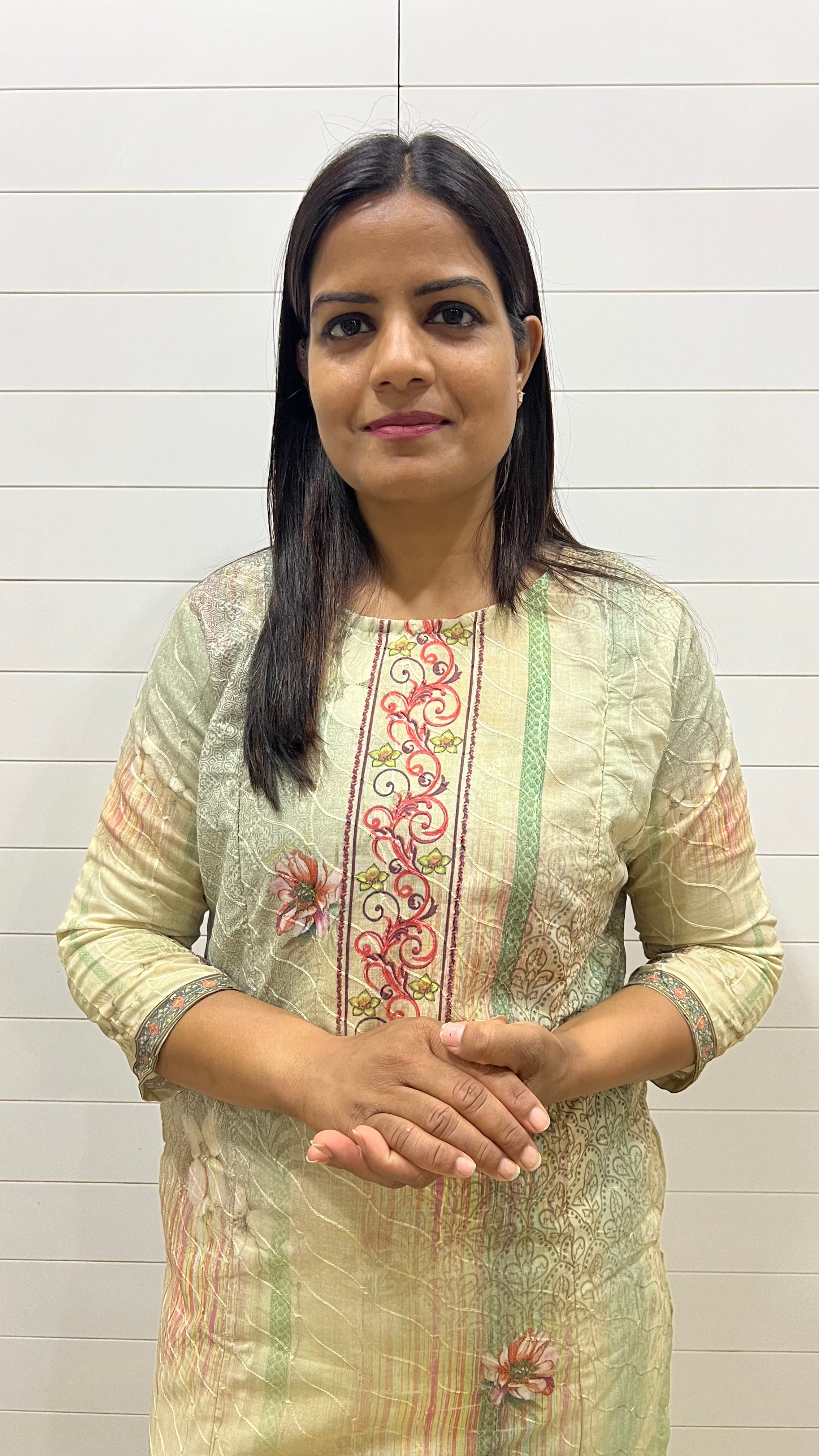 Mumzhug Blend Cotton Digital Print Feeding Kurta β Floral Beige & Sage Green | Hidden Zip Nursing Kurti