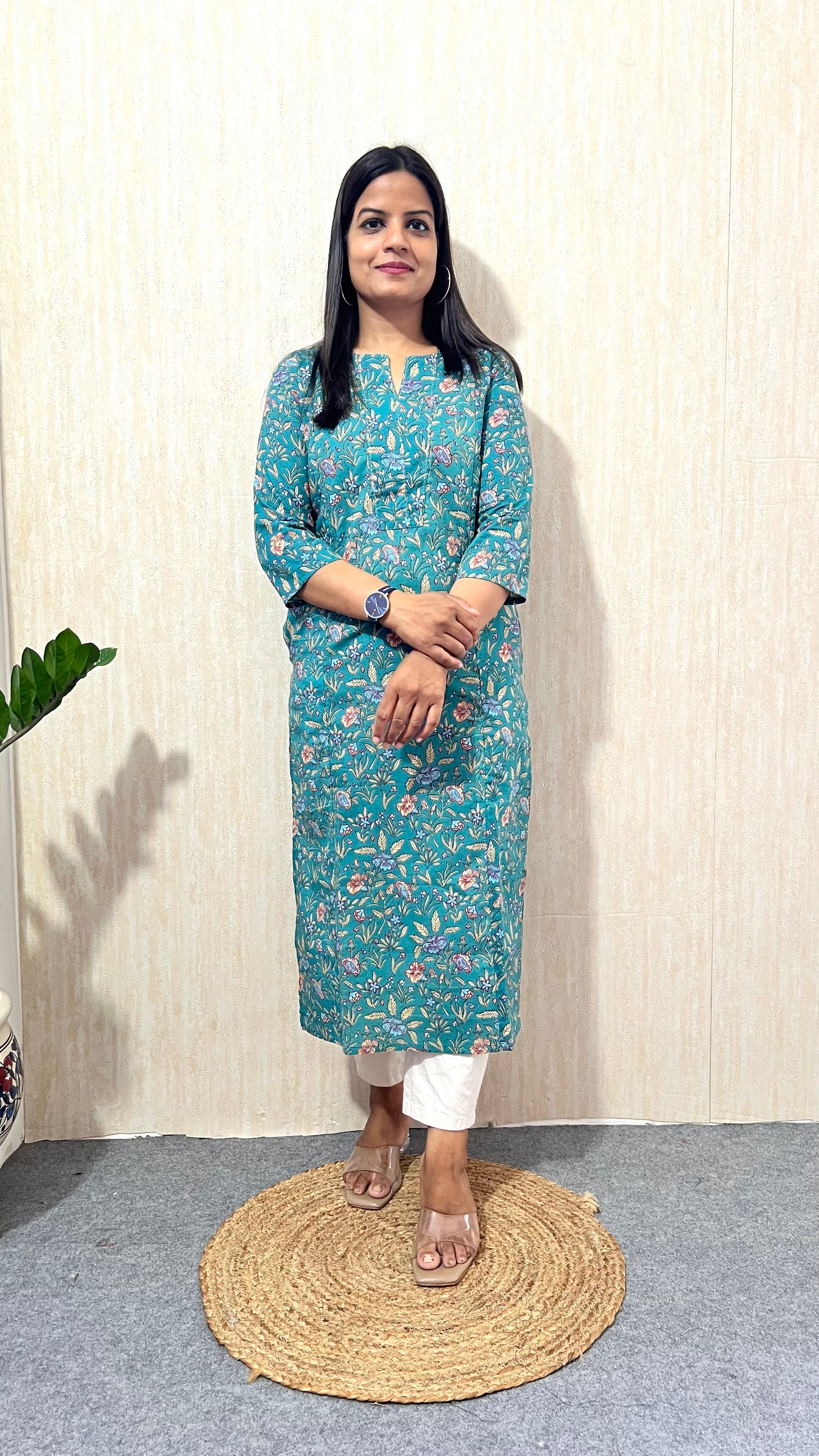 MUMZHUG Pure Cotton Blue Jaipuri Floral Print Feeding Kurta | Nursing Kurta with Concealed Zippers | Soft & Breathable Maternity Wear