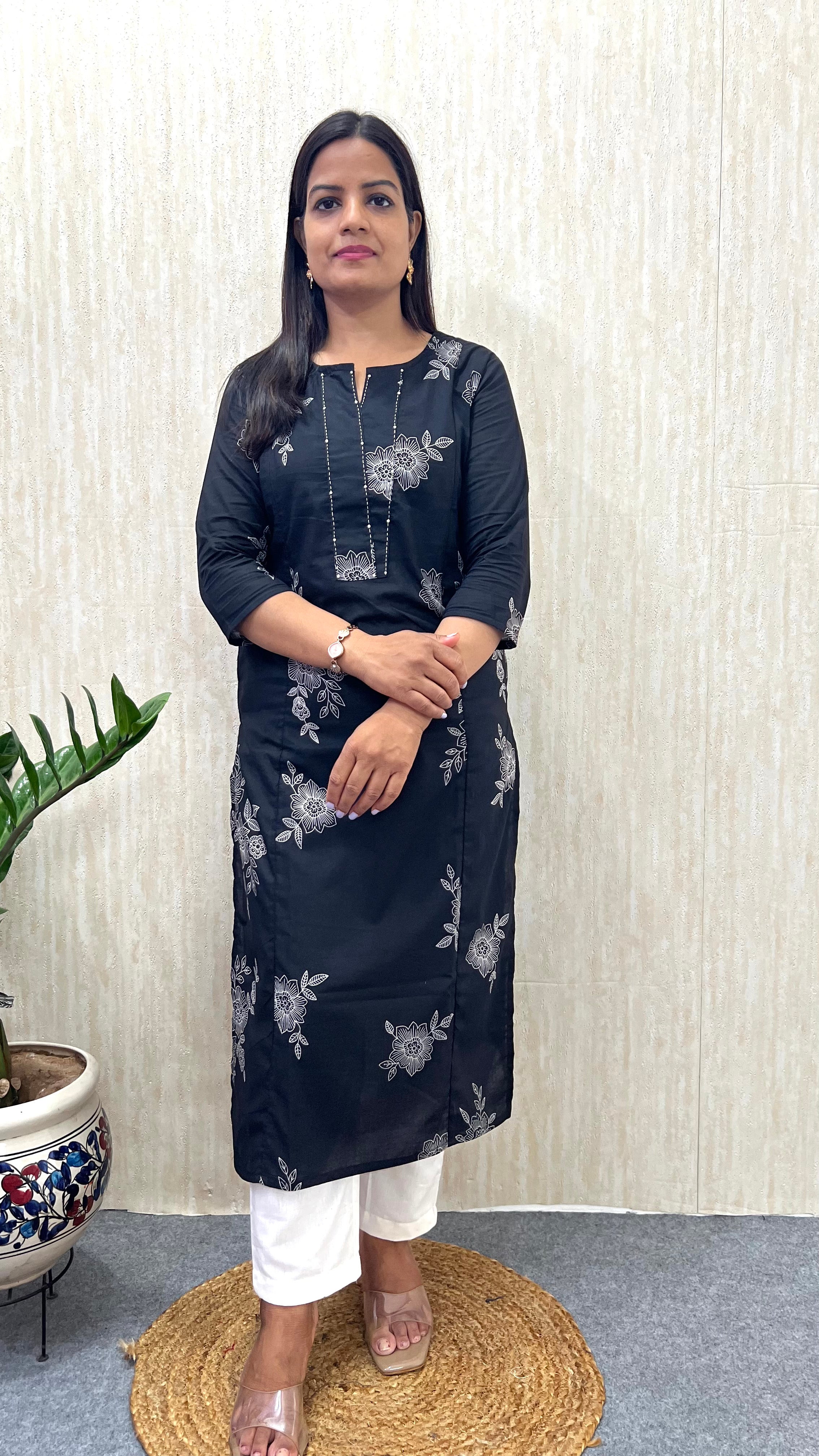 MUMZHUG Pure Cotton Jaipuri Print Feeding Kurta โ Classic Black Floral | Maternity & Nursing Wear
