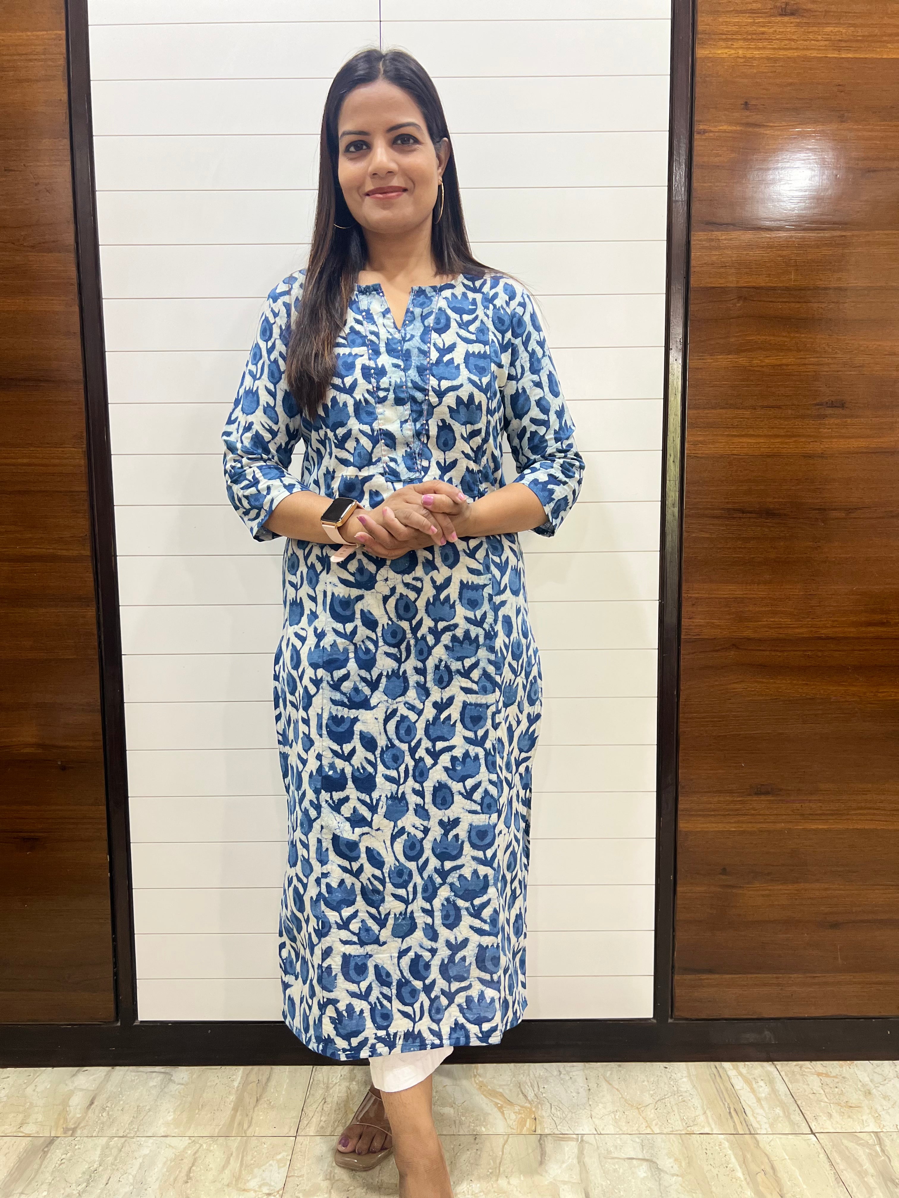 Mumzhug Pure Handblock Cotton Printed Feeding Kurta with Both Sided Feeding Zipper