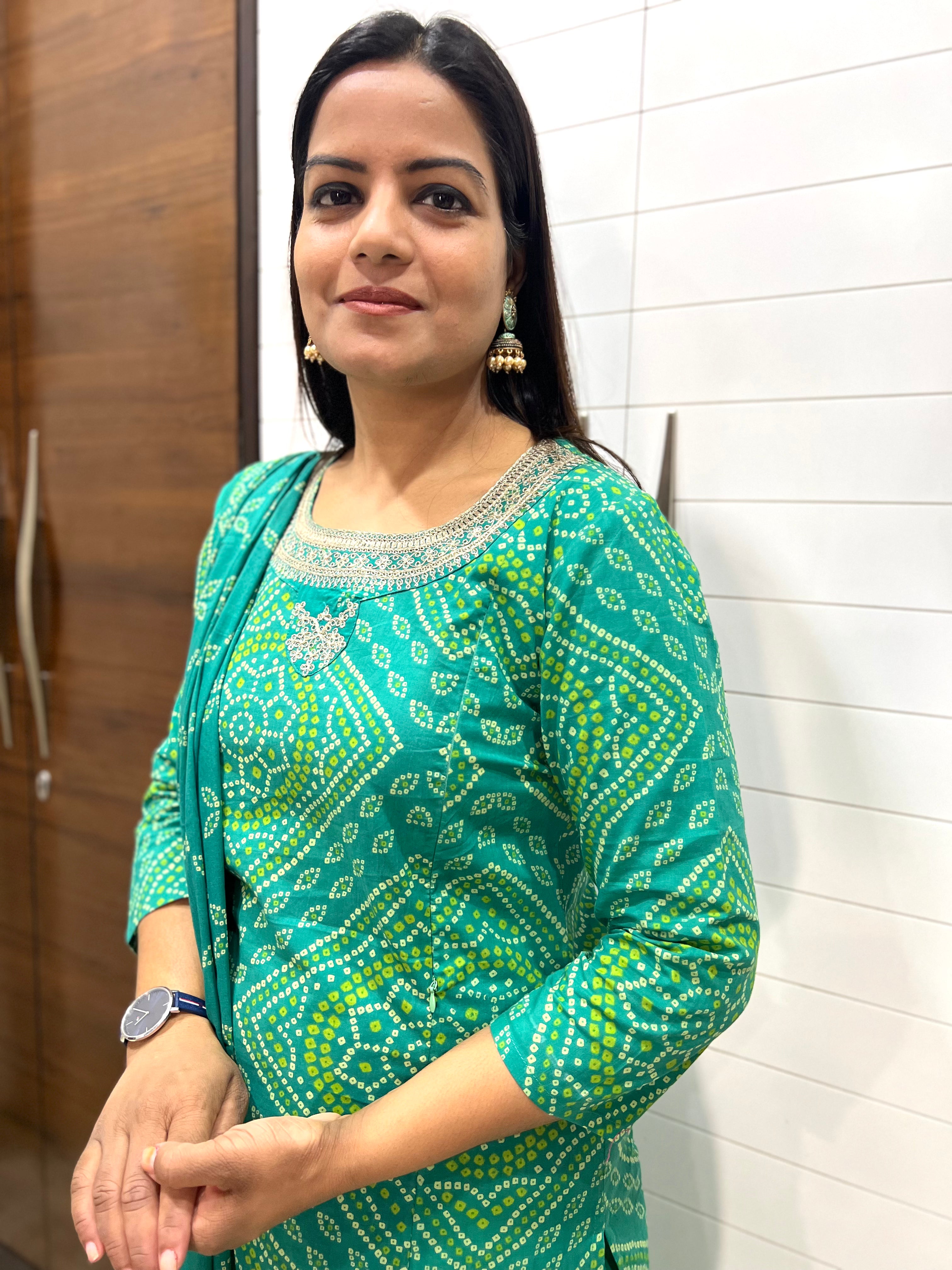 Mumzhug Pure Jaipuri Green Colored Cotton Bandhej Print Embroidered Kurta Pant and Dupatta Set with Feeding Zipper