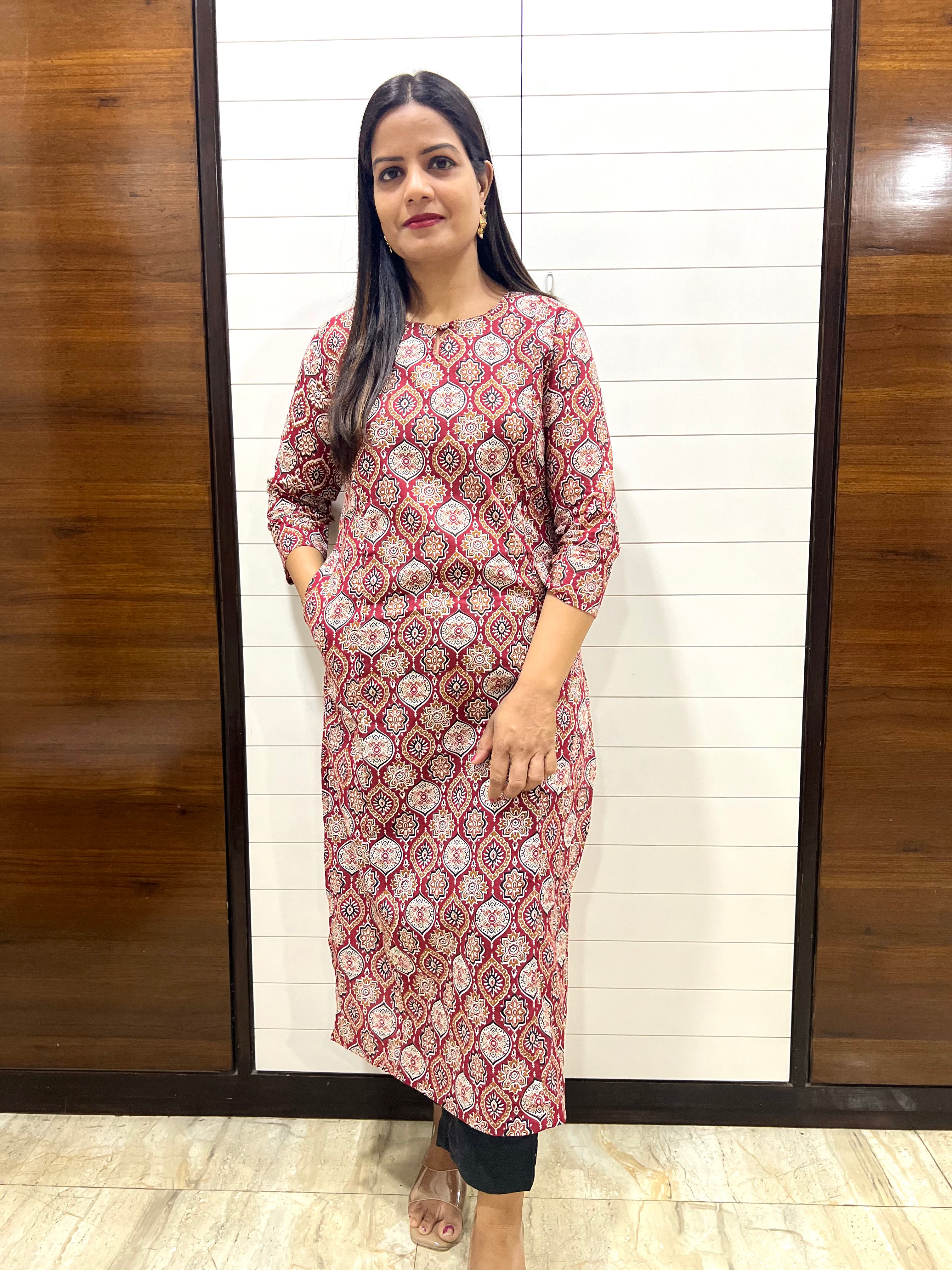 Mumzhug Maroon Jaipuri Print Pure Cotton Feeding Kurta